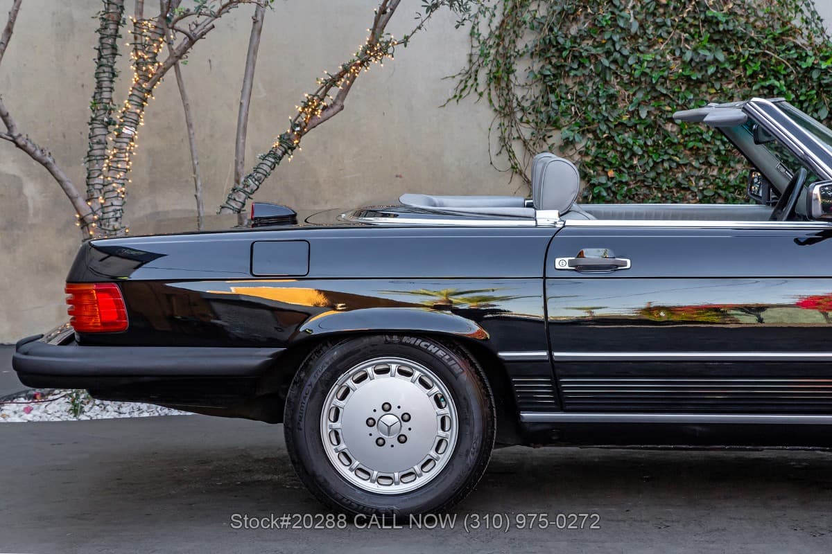 1987 Mercedes 560SL with 2 tops thumbnail 13