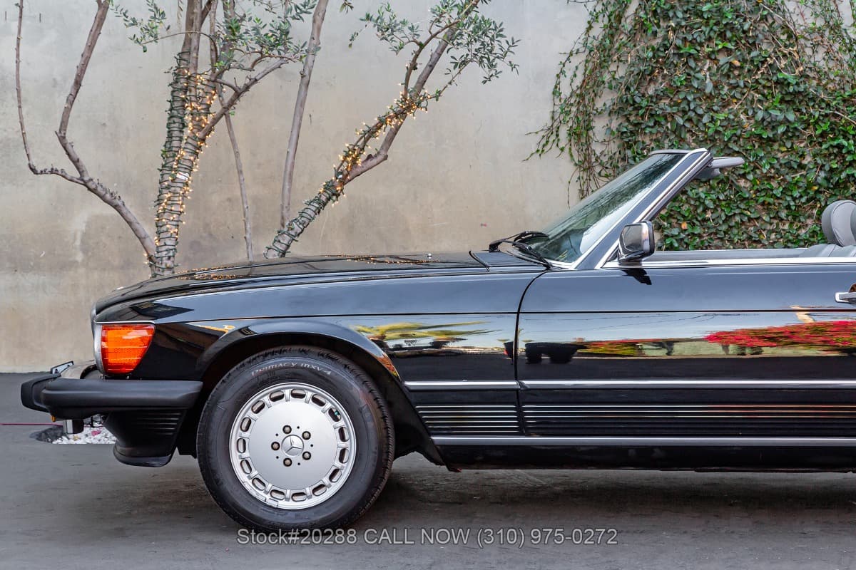 1987 Mercedes 560SL with 2 tops thumbnail 14