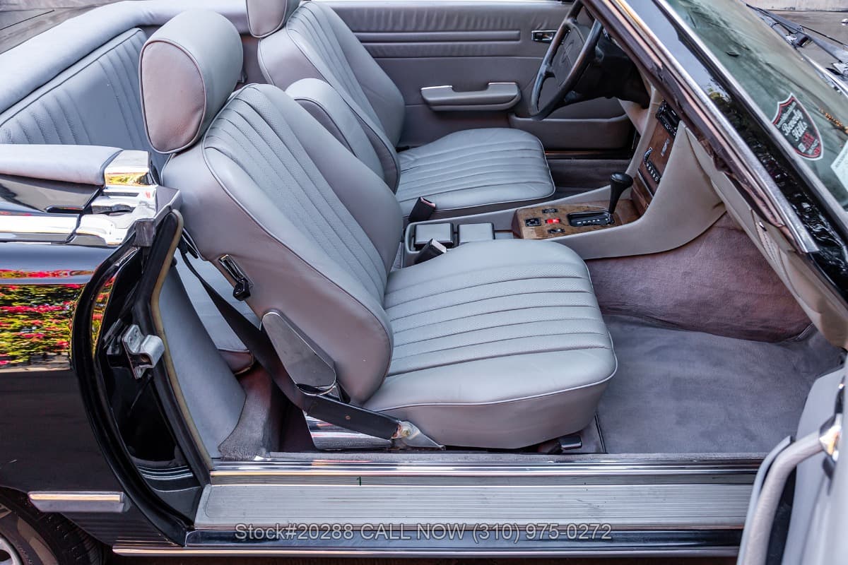 1987 Mercedes 560SL with 2 tops thumbnail 18