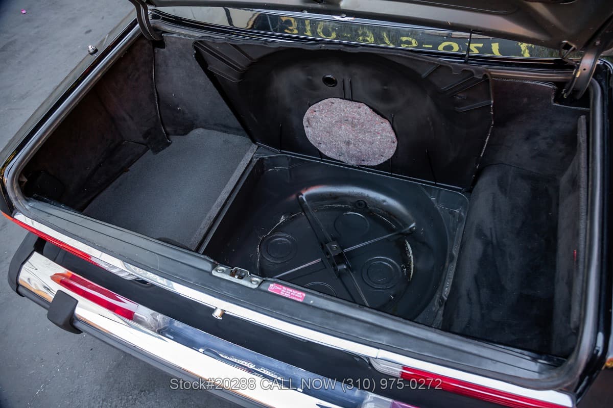 1987 Mercedes 560SL with 2 tops thumbnail 23