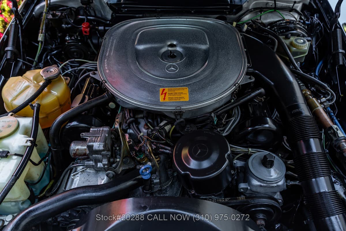 1987 Mercedes 560SL with 2 tops thumbnail 25