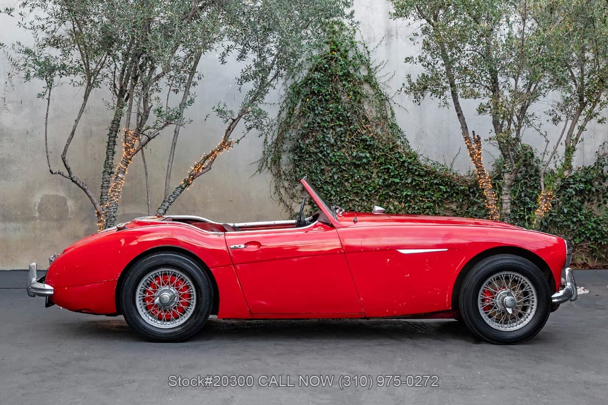 1962 Austin-Healey 3000 Mk II Convertible thumbnail 4