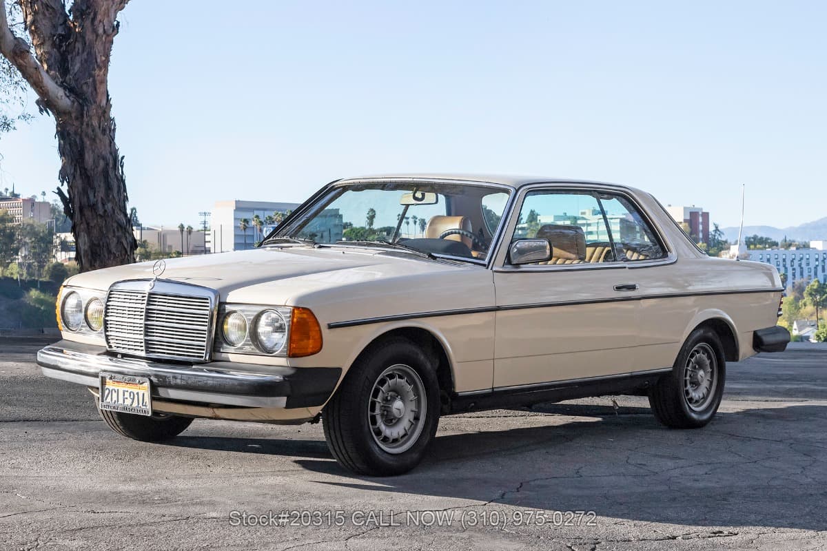 1981 Mercedes 300CD thumbnail 8