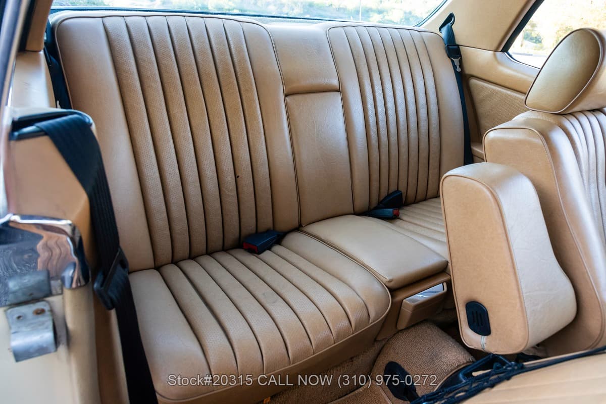1981 Mercedes 300CD thumbnail 17