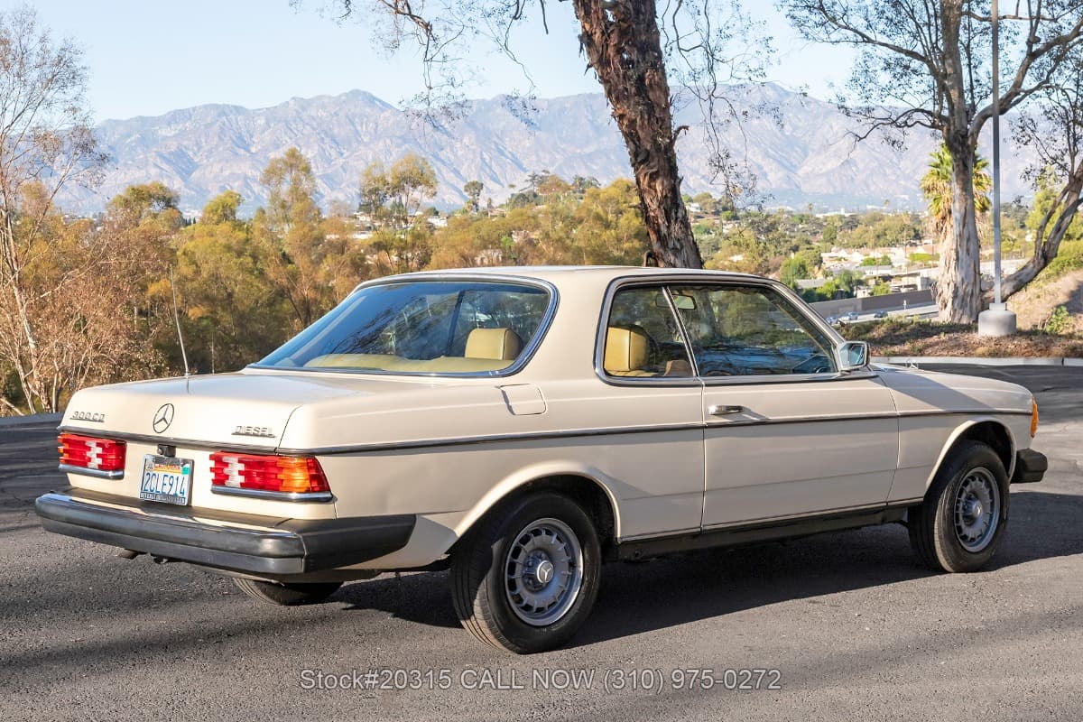 1981 Mercedes 300CD thumbnail 5