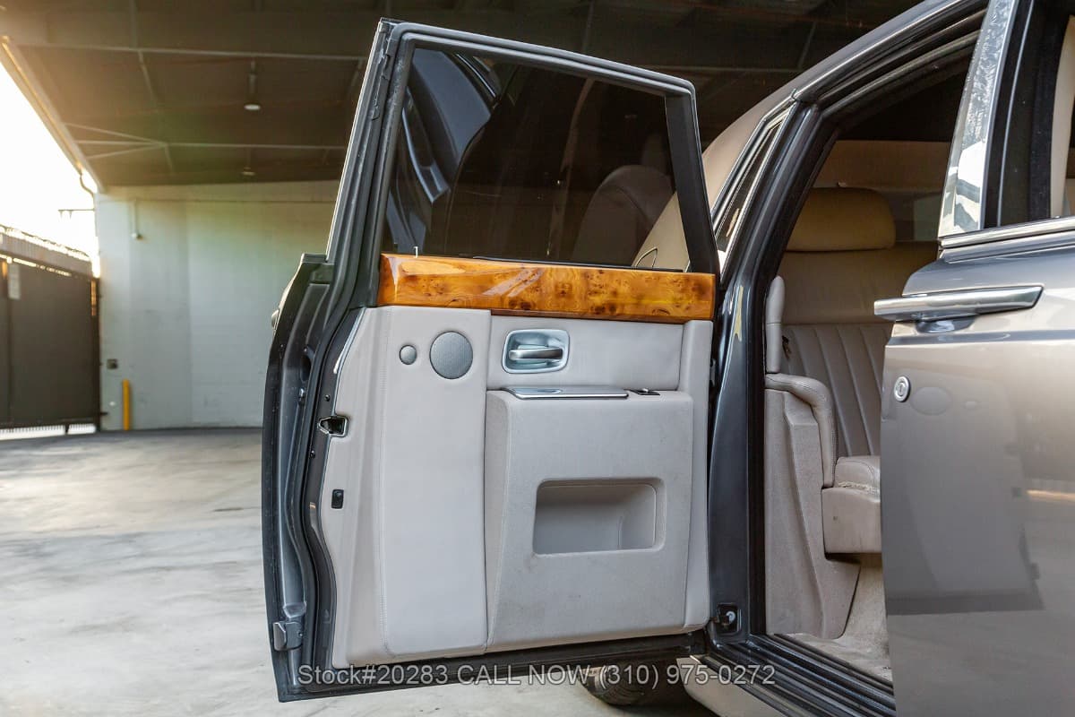 2004 Rolls-Royce Phantom thumbnail 24