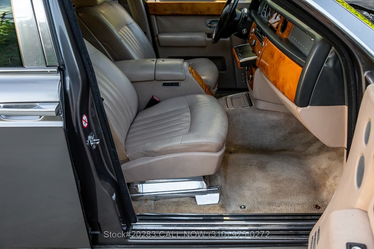 2004 Rolls-Royce Phantom thumbnail 25