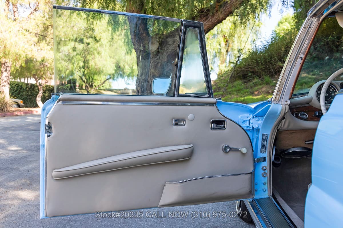 1968 Mercedes 280SE Coupe thumbnail 14