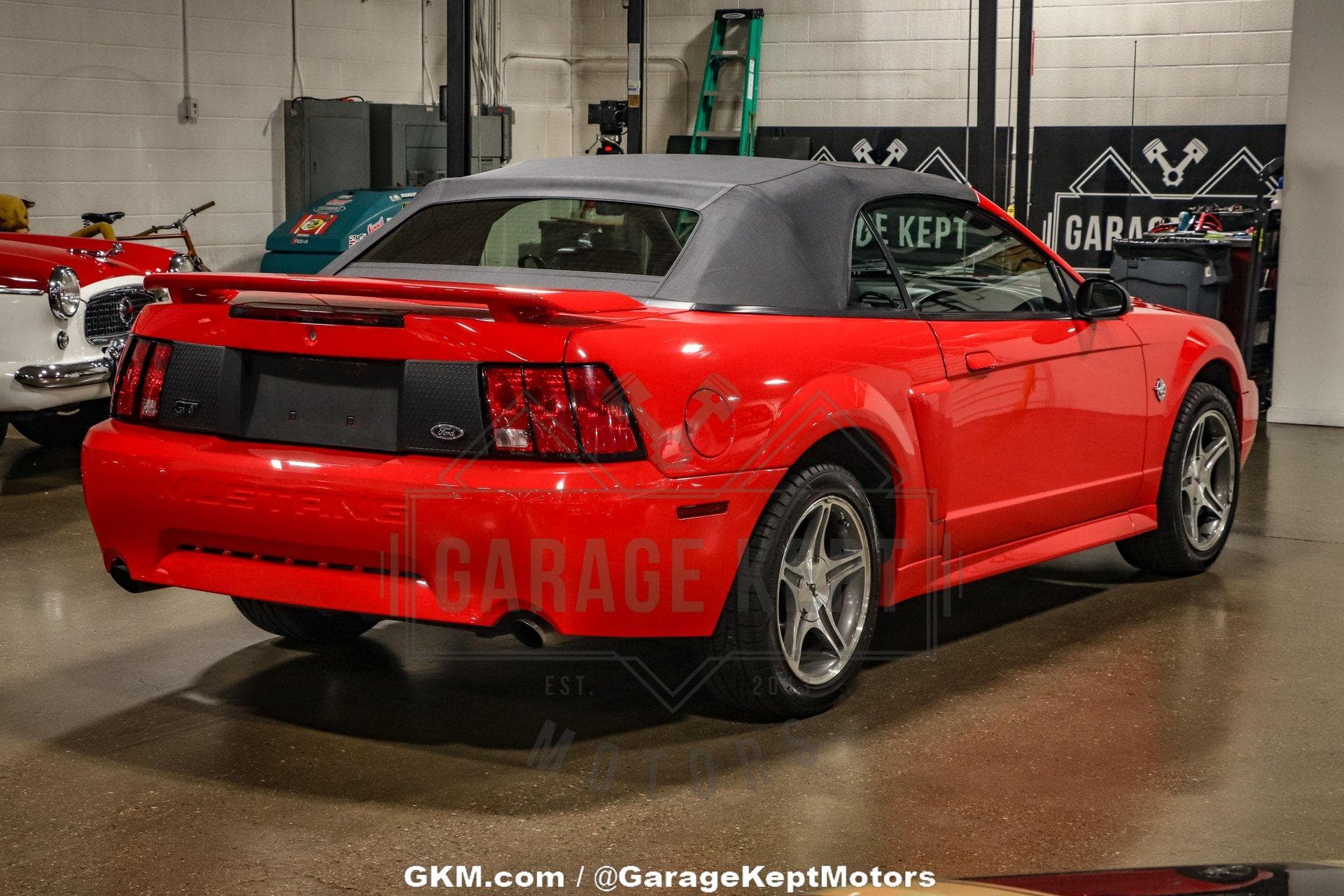 1999 Ford Mustang GT Convertible 35th Anniversary Limited Edition thumbnail 3