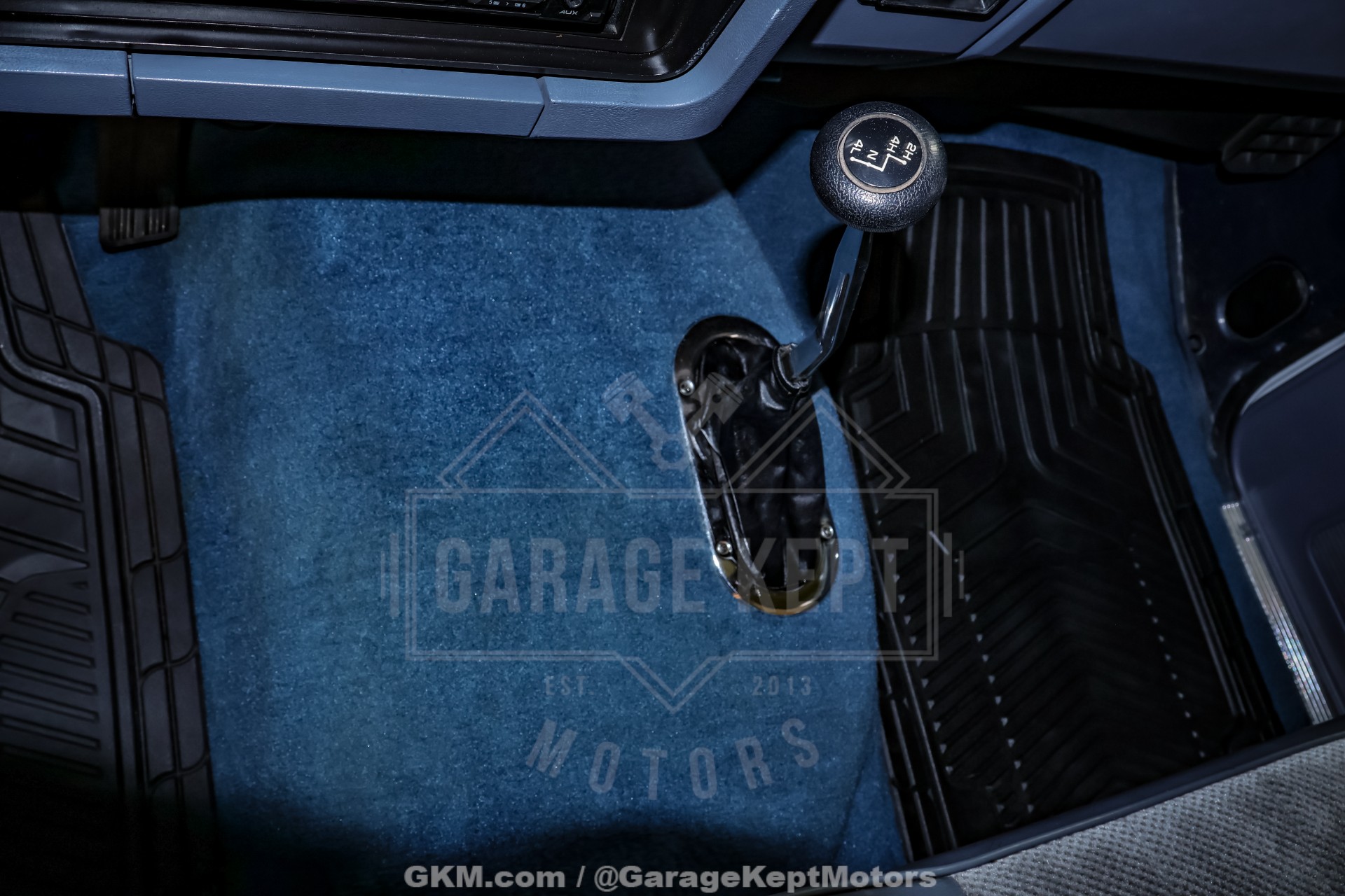 1987 Dodge W-100 Pickup thumbnail 19