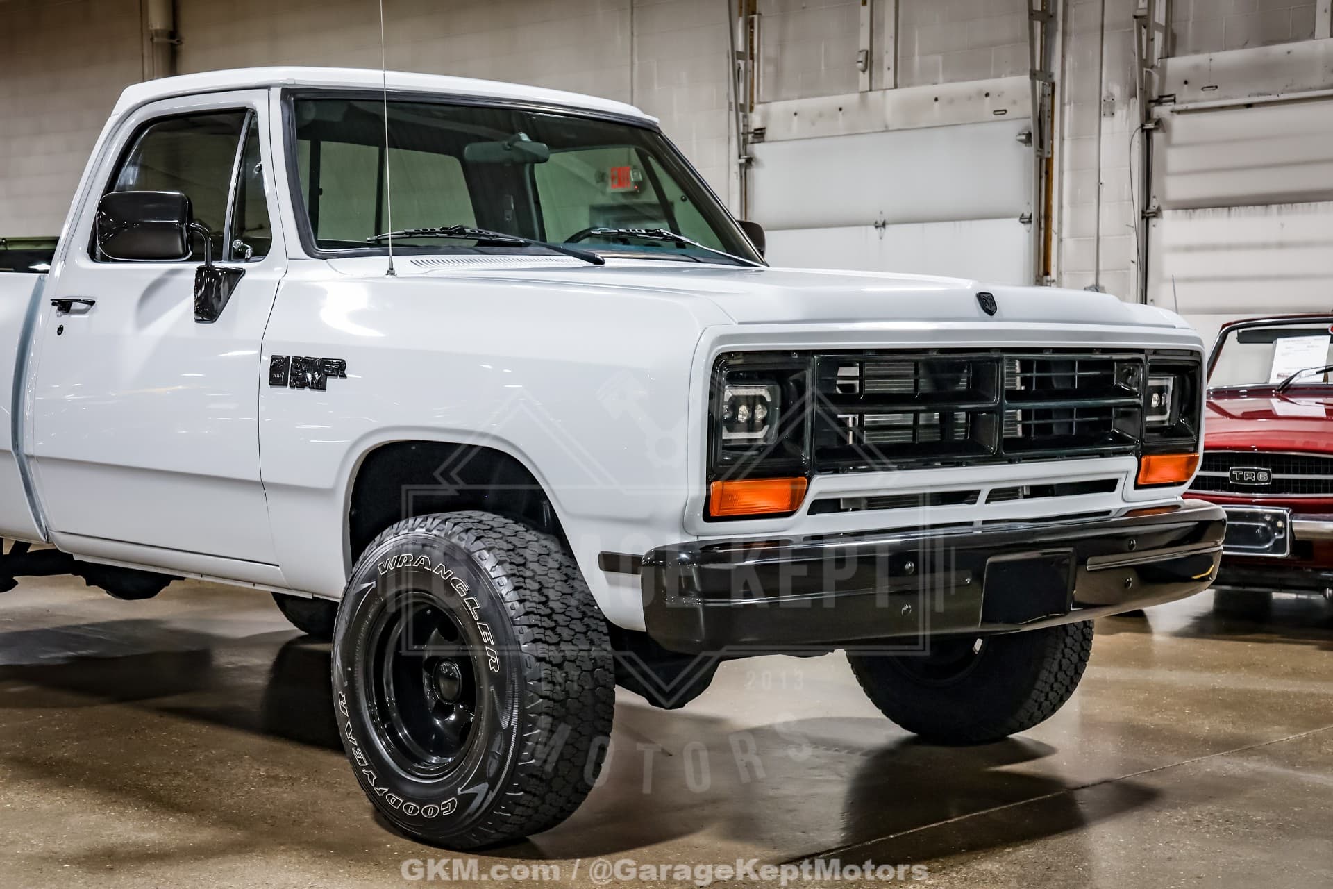 1987 Dodge W-100 Pickup thumbnail 3