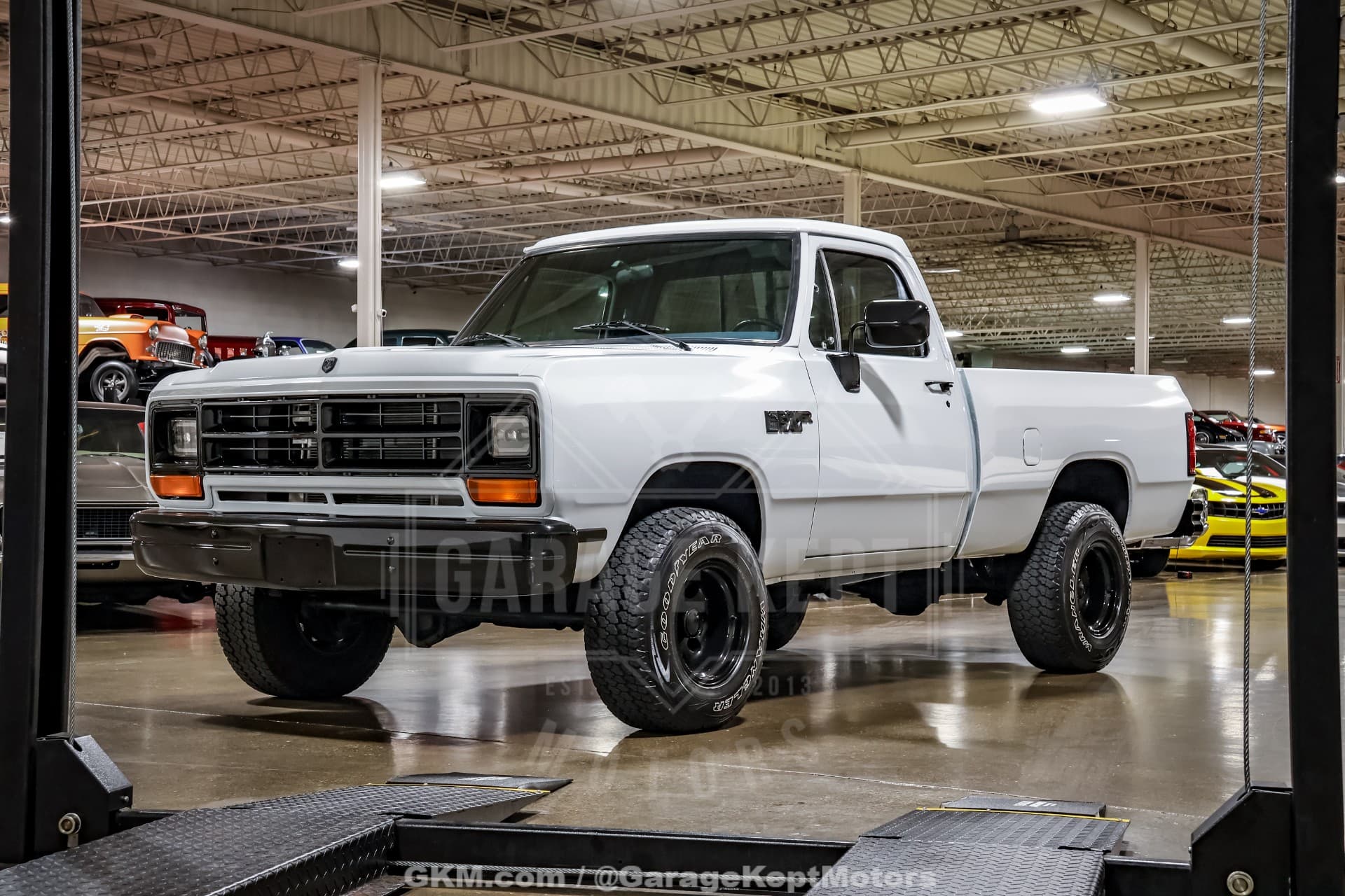 1987 Dodge W-100 Pickup thumbnail 6