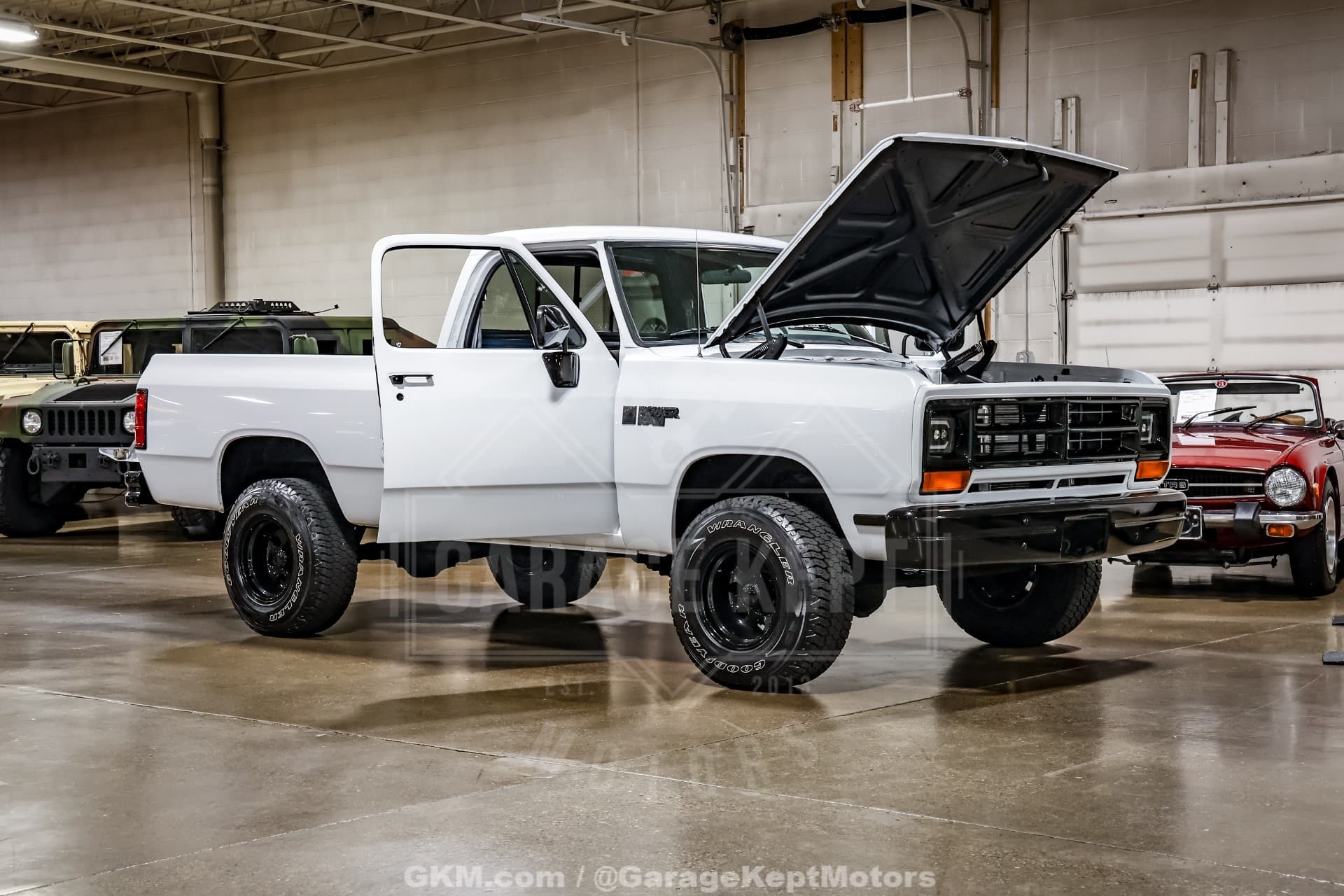 1987 Dodge W-100 Pickup thumbnail 10