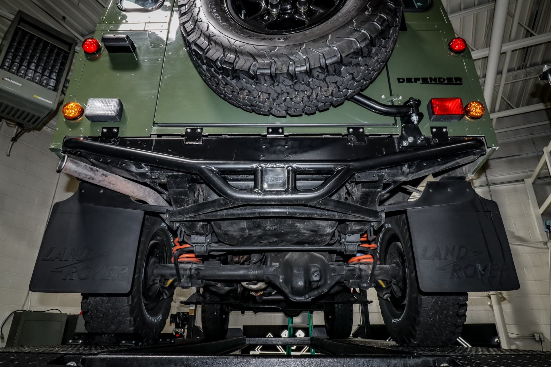1986 Land Rover Defender 110 110 thumbnail 26