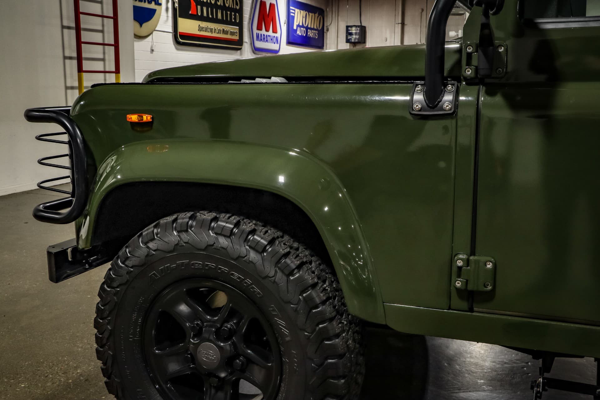 1986 Land Rover Defender 110 110 thumbnail 8