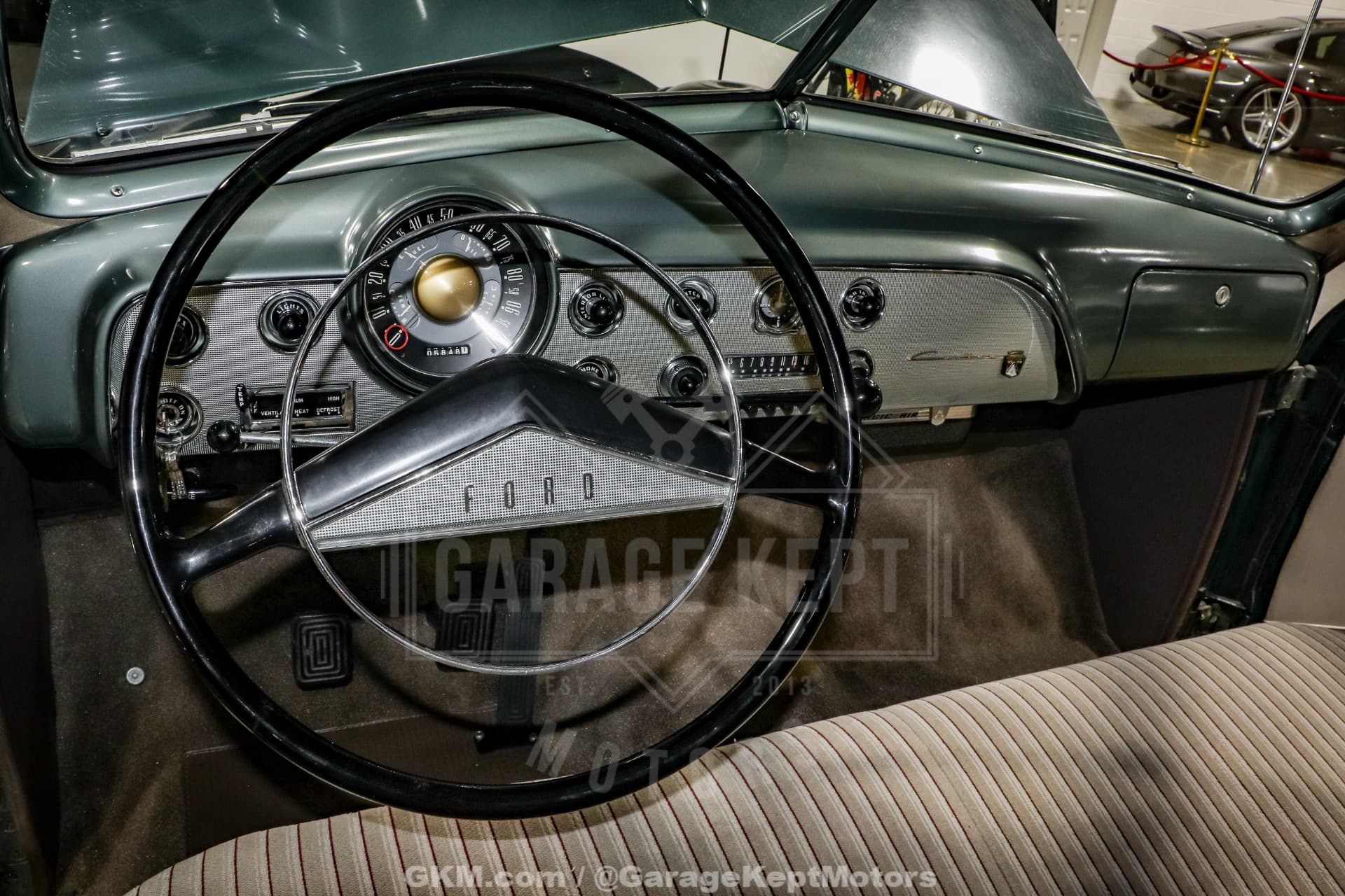 1951 Ford Custom Deluxe thumbnail 19