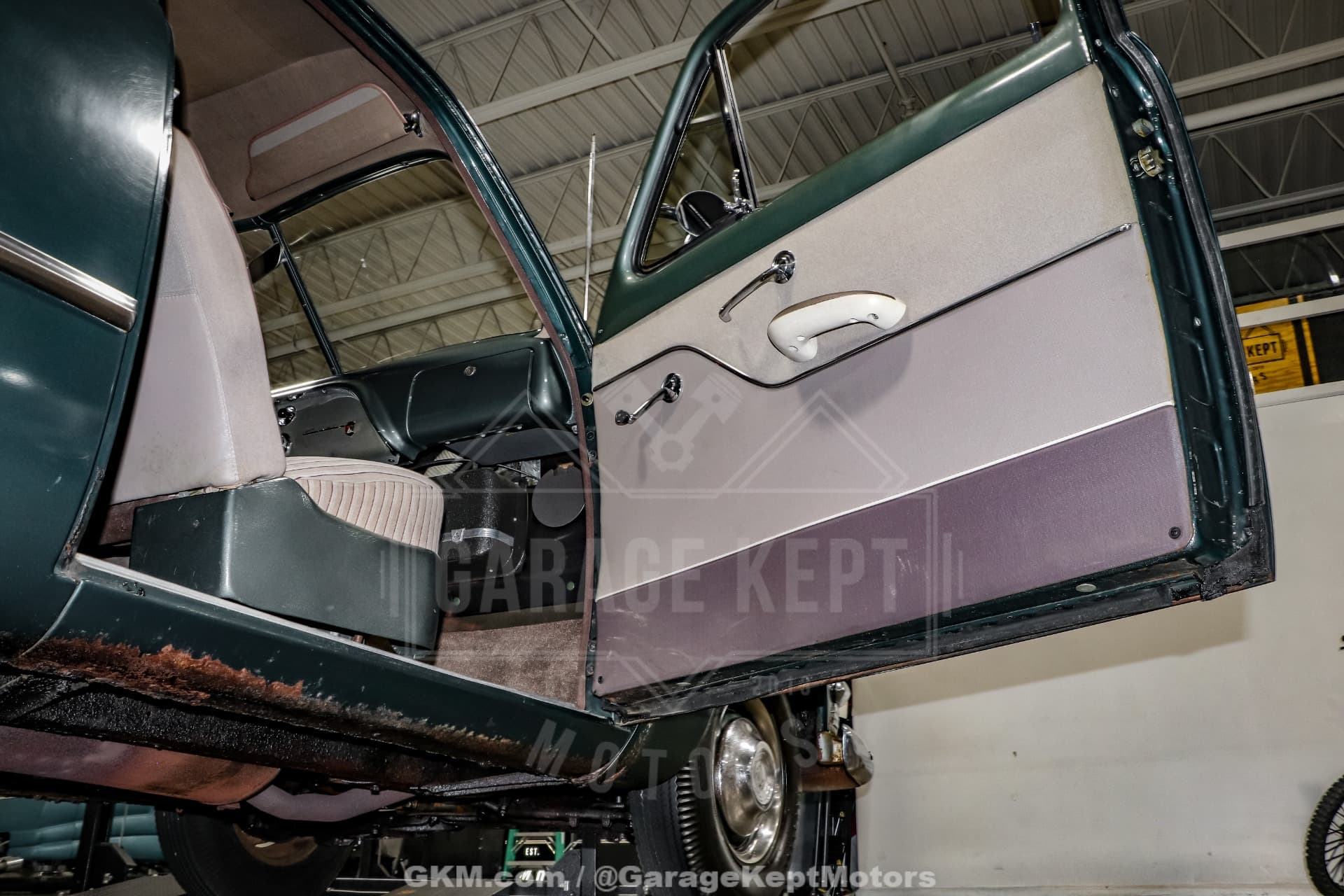 1951 Ford Custom Deluxe thumbnail 13
