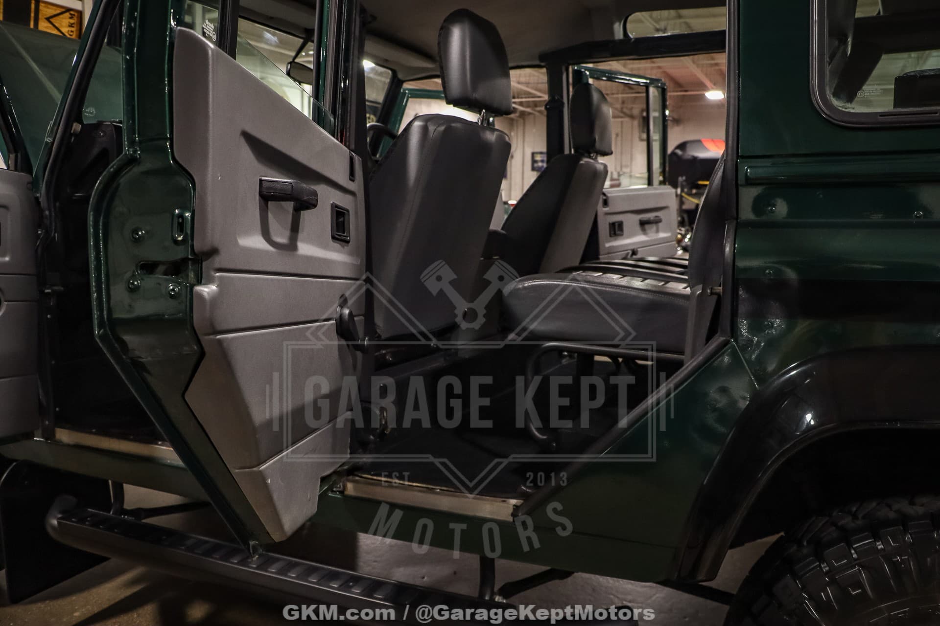 1999 Land Rover Defender 110 thumbnail 18