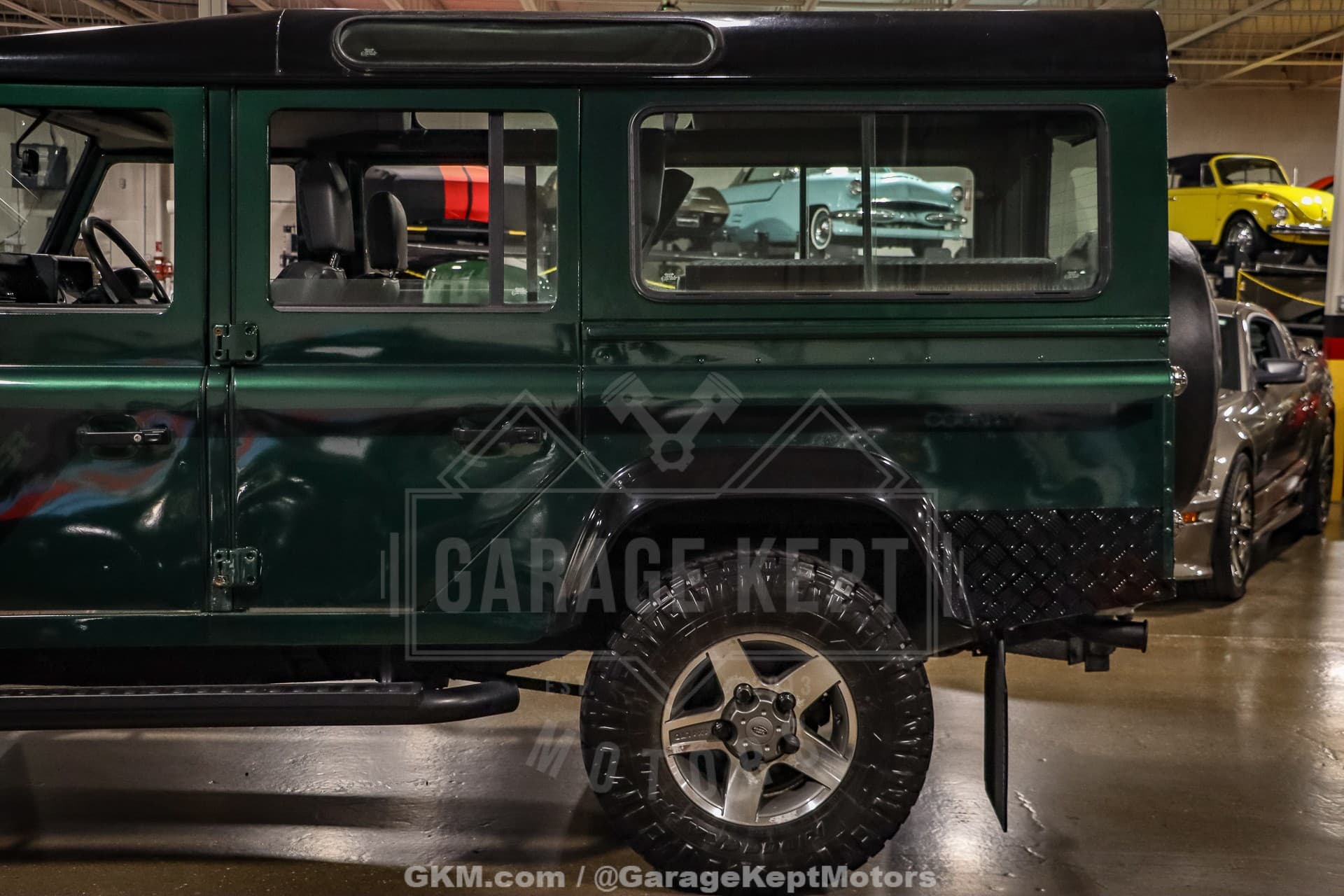 1999 Land Rover Defender 110 thumbnail 9