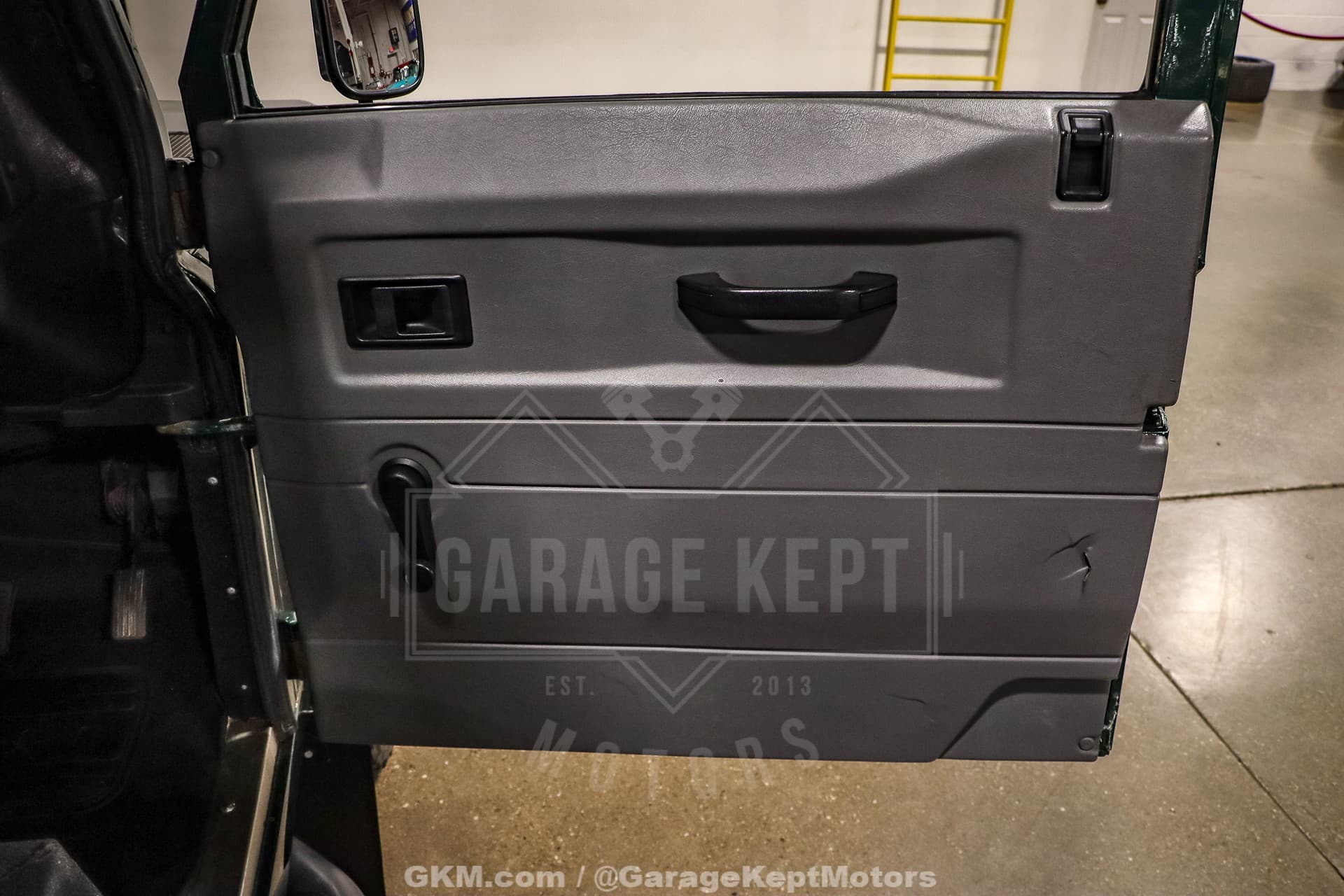 1999 Land Rover Defender 110 thumbnail 14