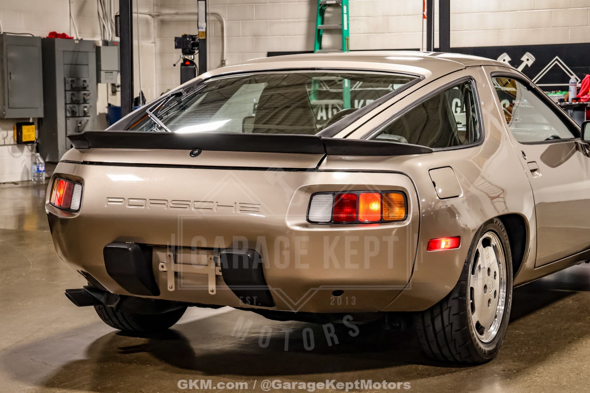 1983 Porsche 928 S thumbnail 8