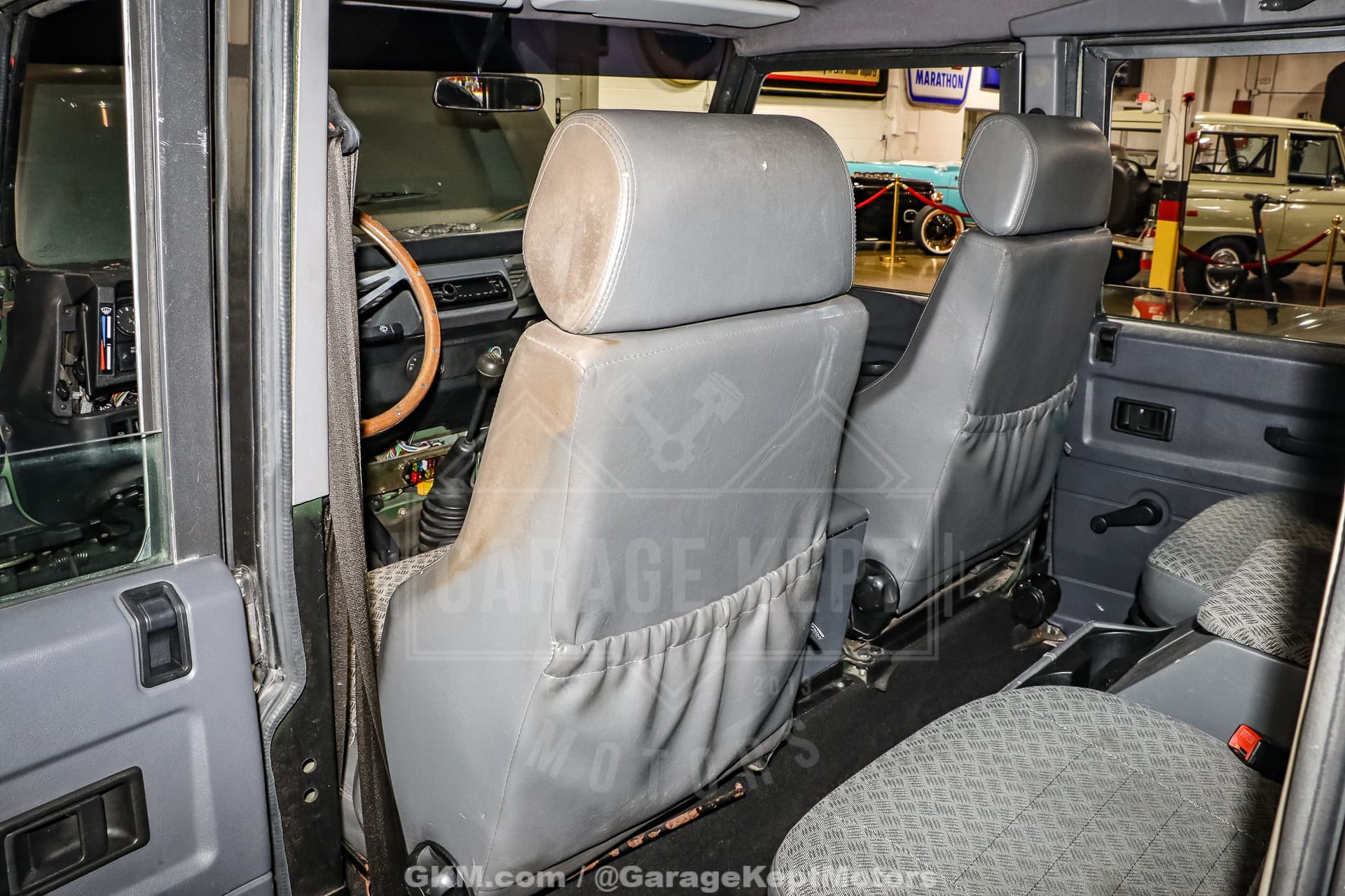 1994 Land Rover Defender 110 thumbnail 17