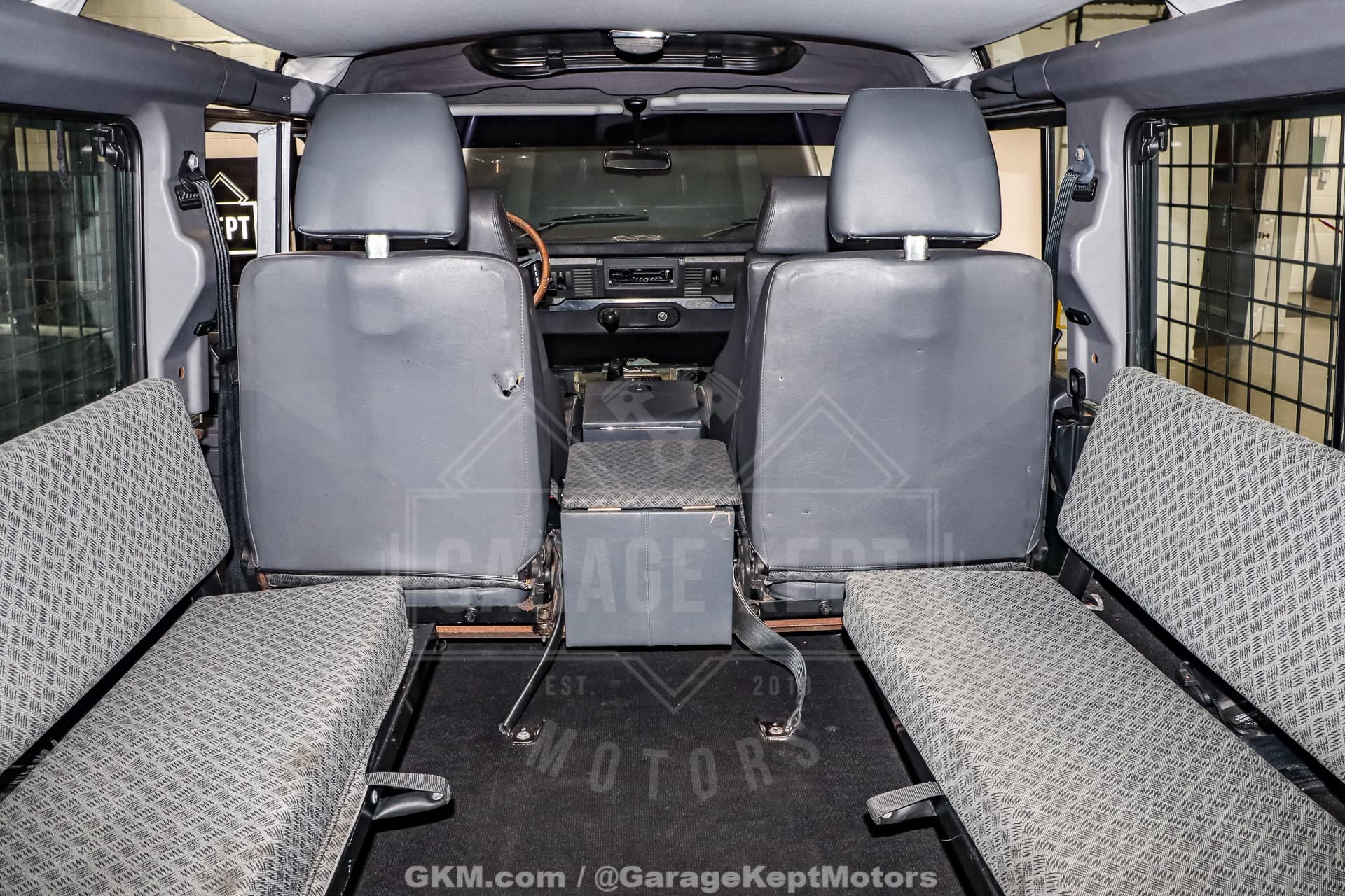 1994 Land Rover Defender 110 thumbnail 14