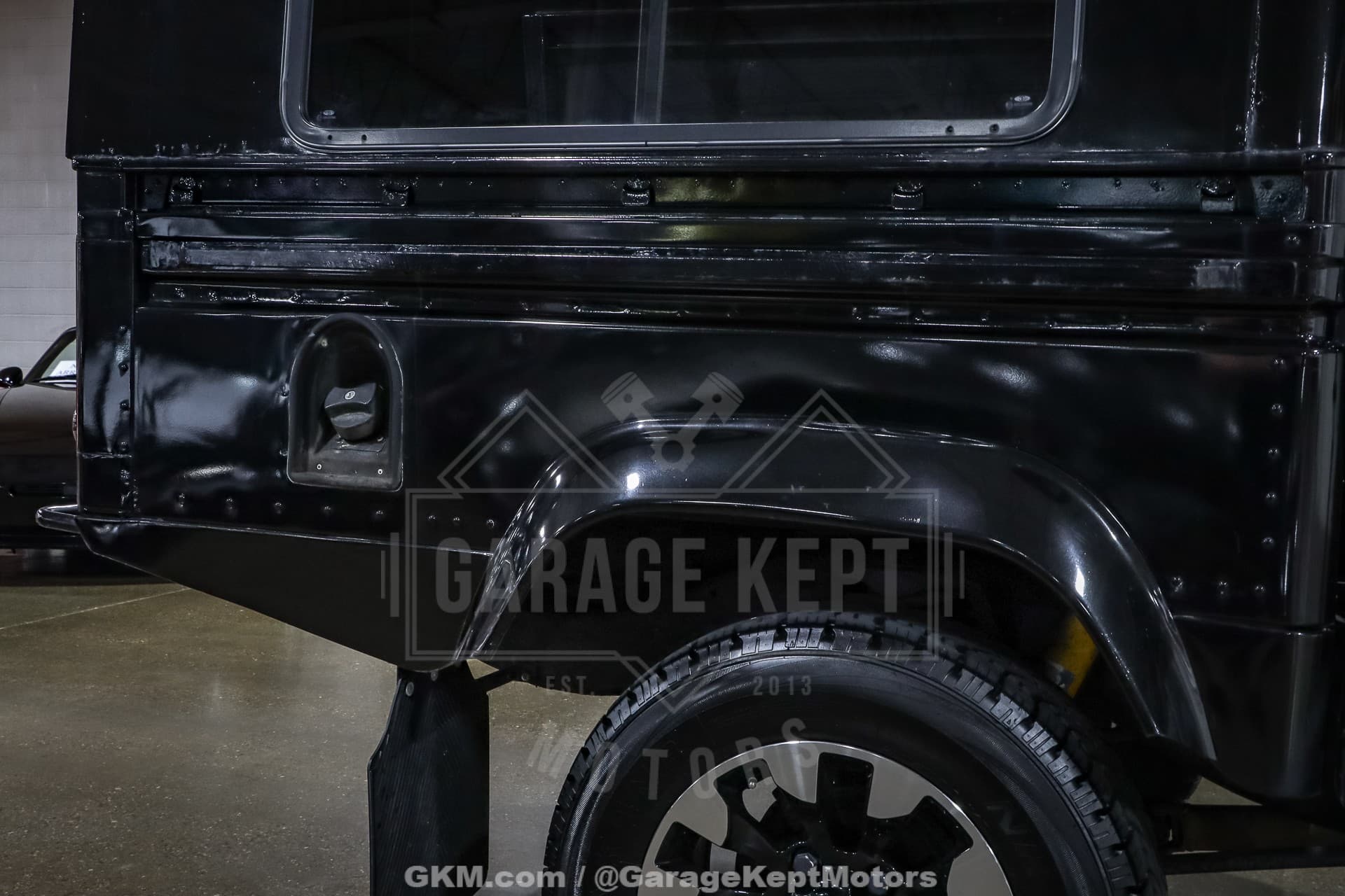 1998 Land Rover Defender 130 thumbnail 9