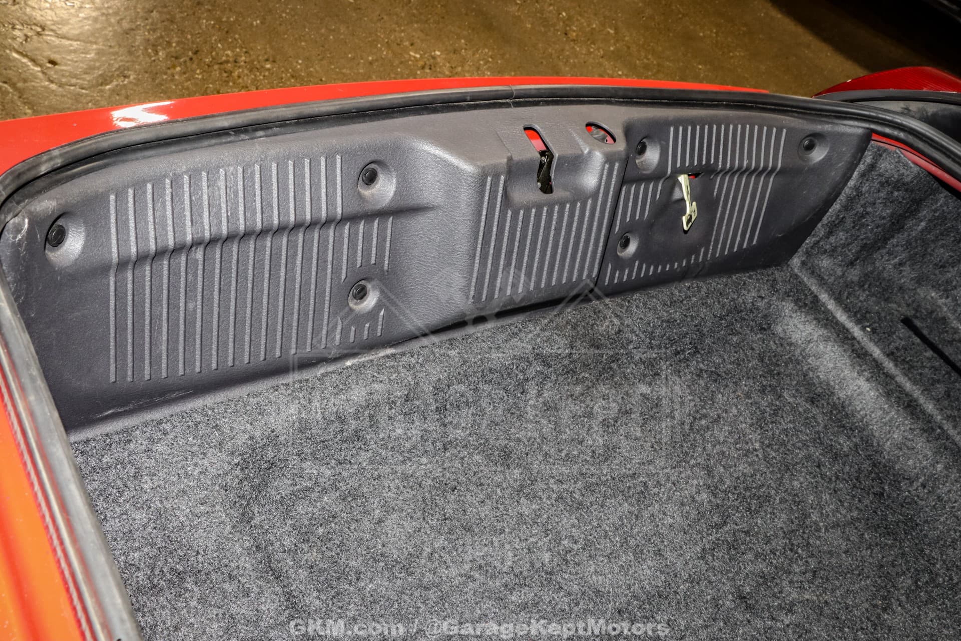 2002 Ford Thunderbird Deluxe thumbnail 16