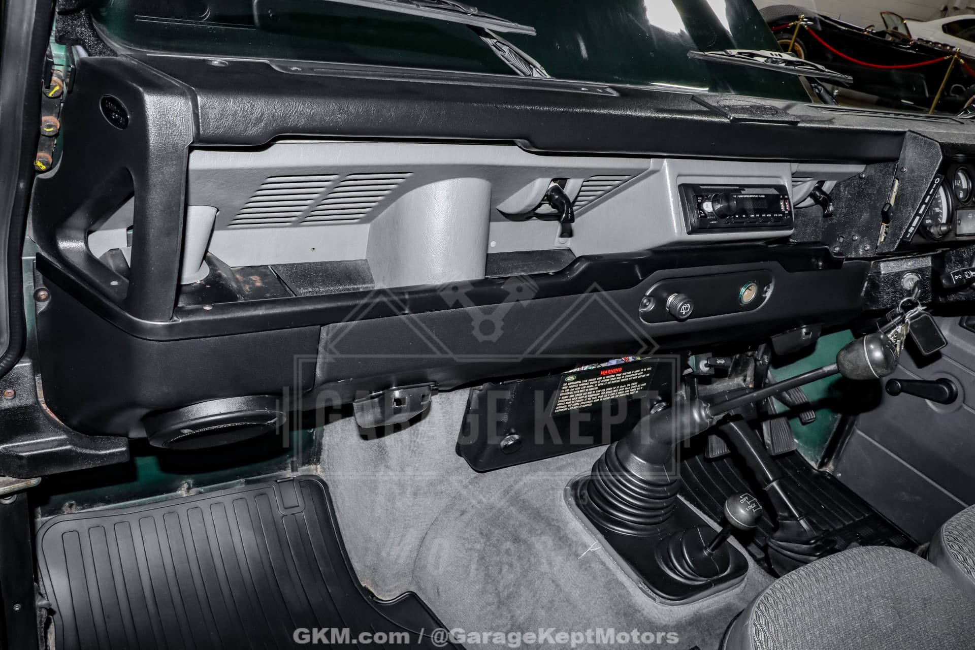 1998 Land Rover Defender 110 thumbnail 19