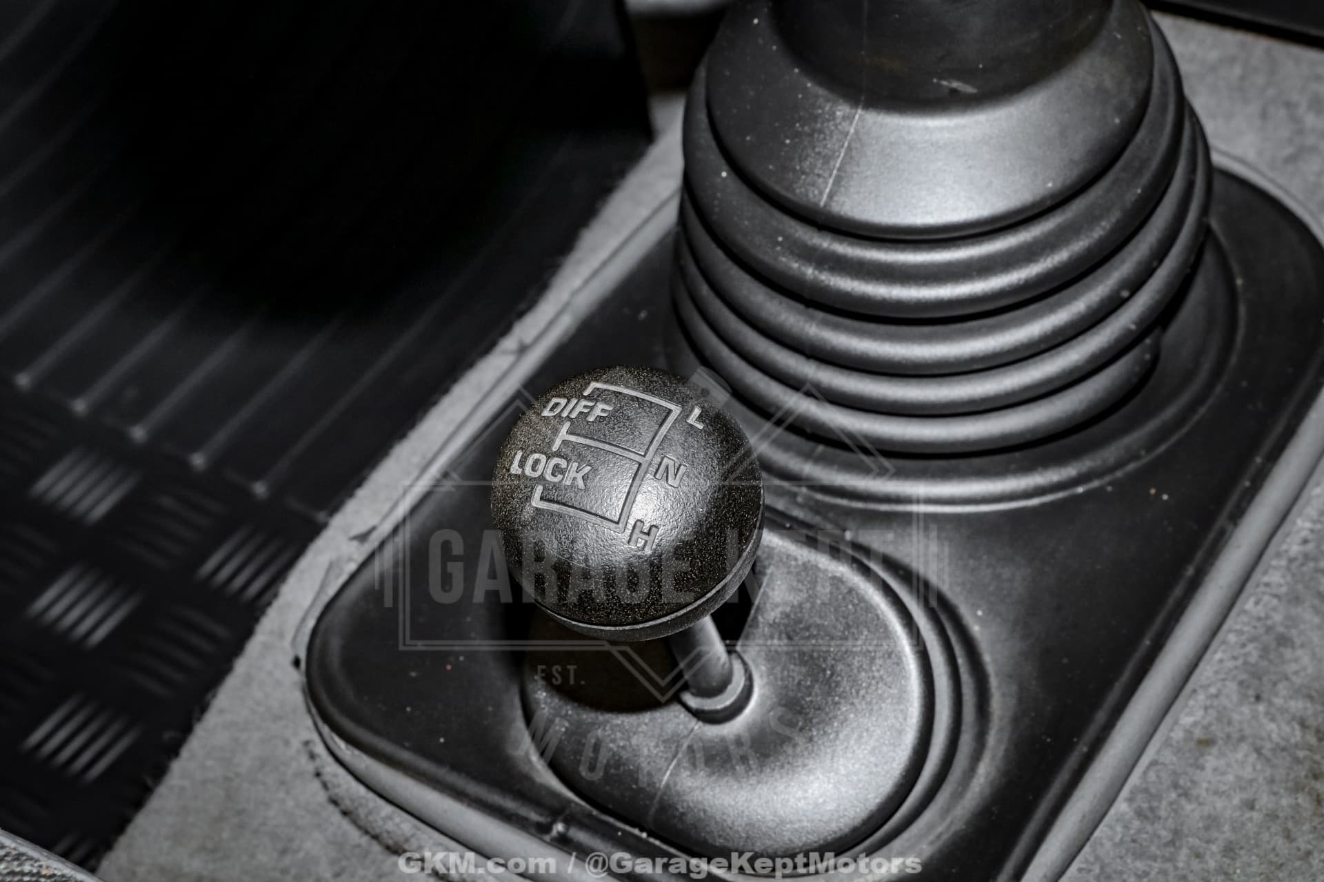 1998 Land Rover Defender 110 thumbnail 22