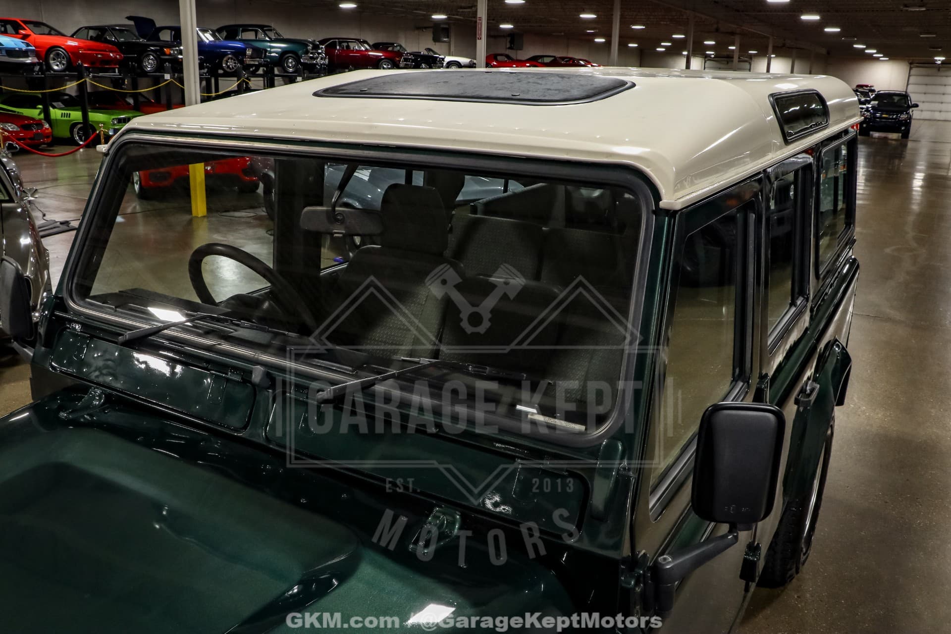 1998 Land Rover Defender 110 thumbnail 5