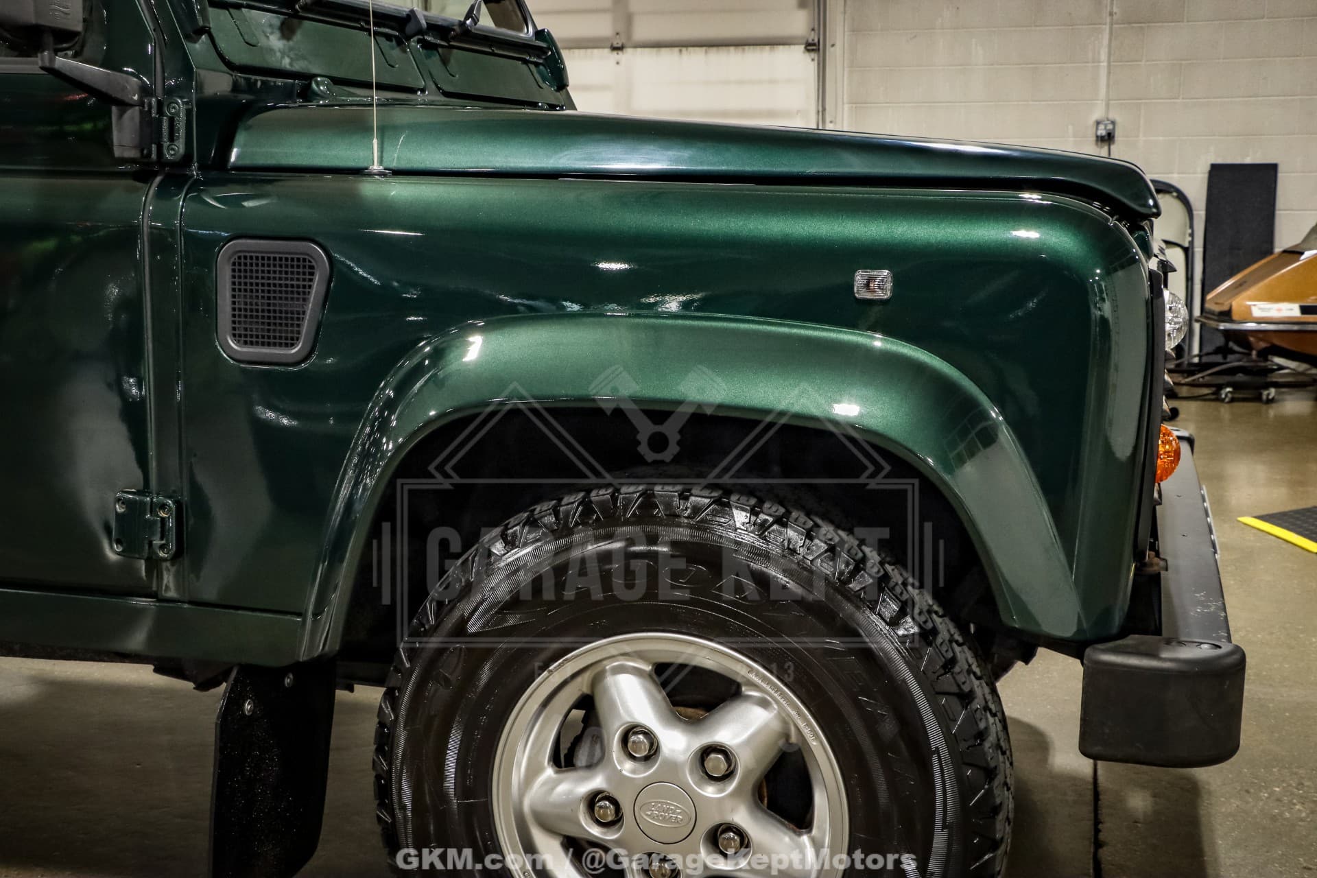1998 Land Rover Defender 110 thumbnail 9
