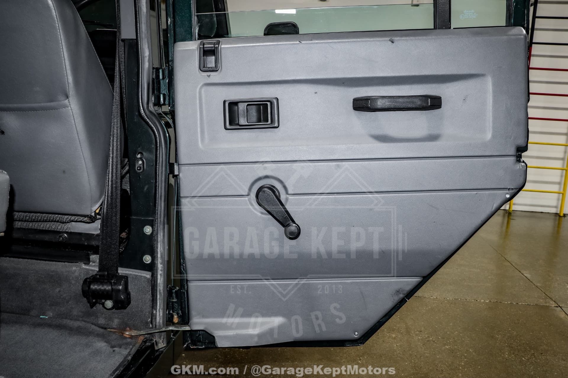 1998 Land Rover Defender 110 thumbnail 12