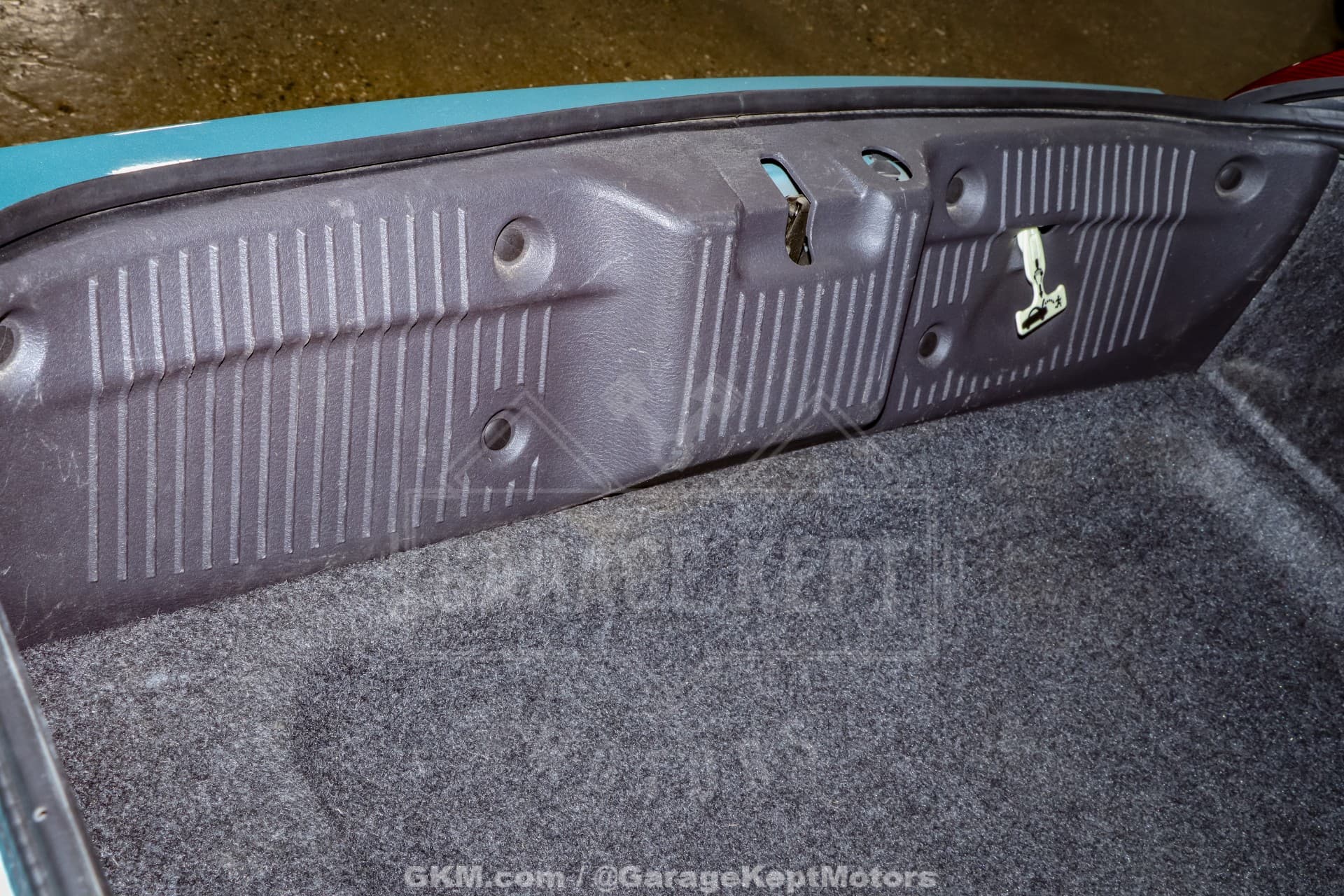 2002 Ford Thunderbird Deluxe thumbnail 16