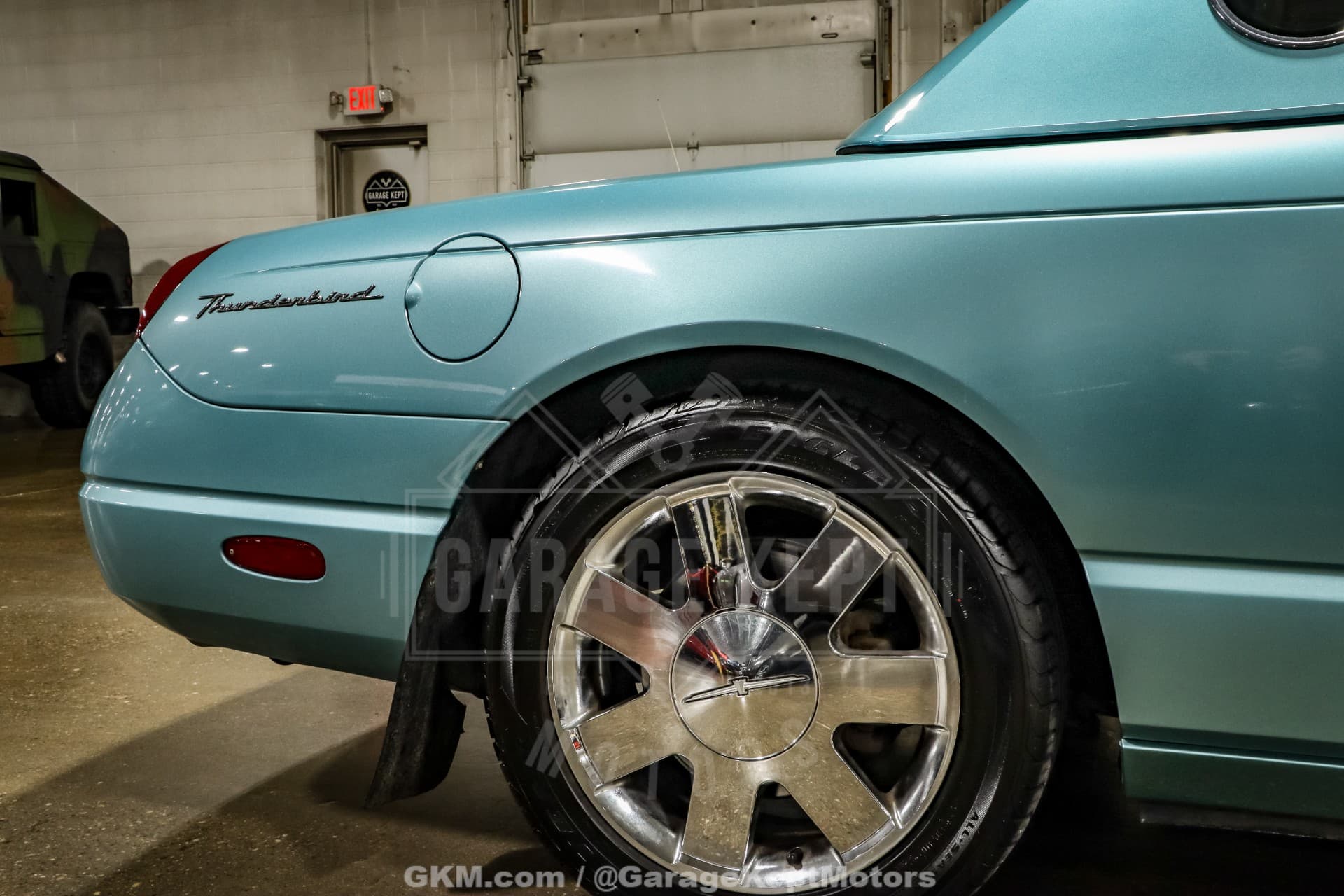 2002 Ford Thunderbird Deluxe thumbnail 9