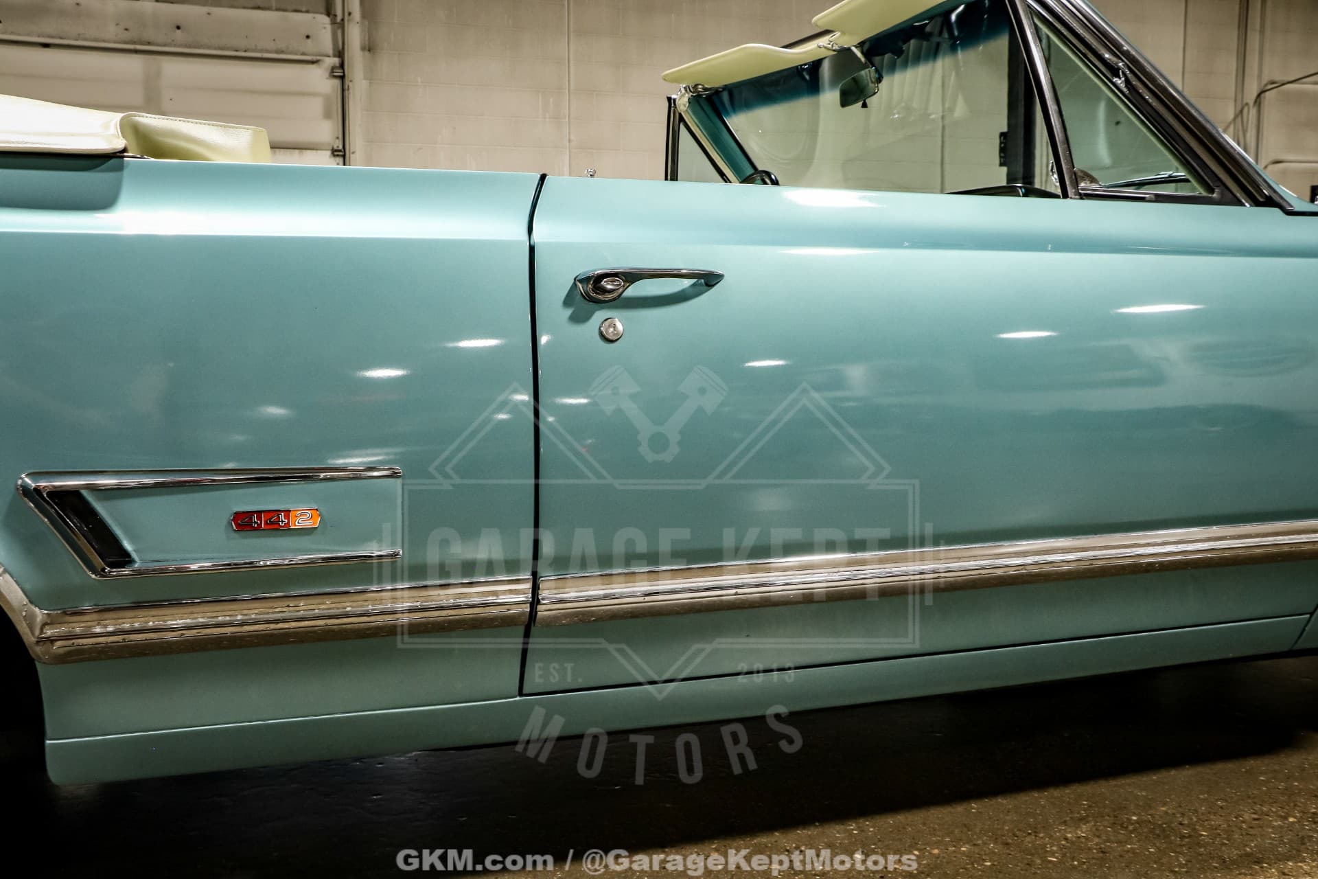 1965 Oldsmobile Cutlass 442 Convertible thumbnail 10
