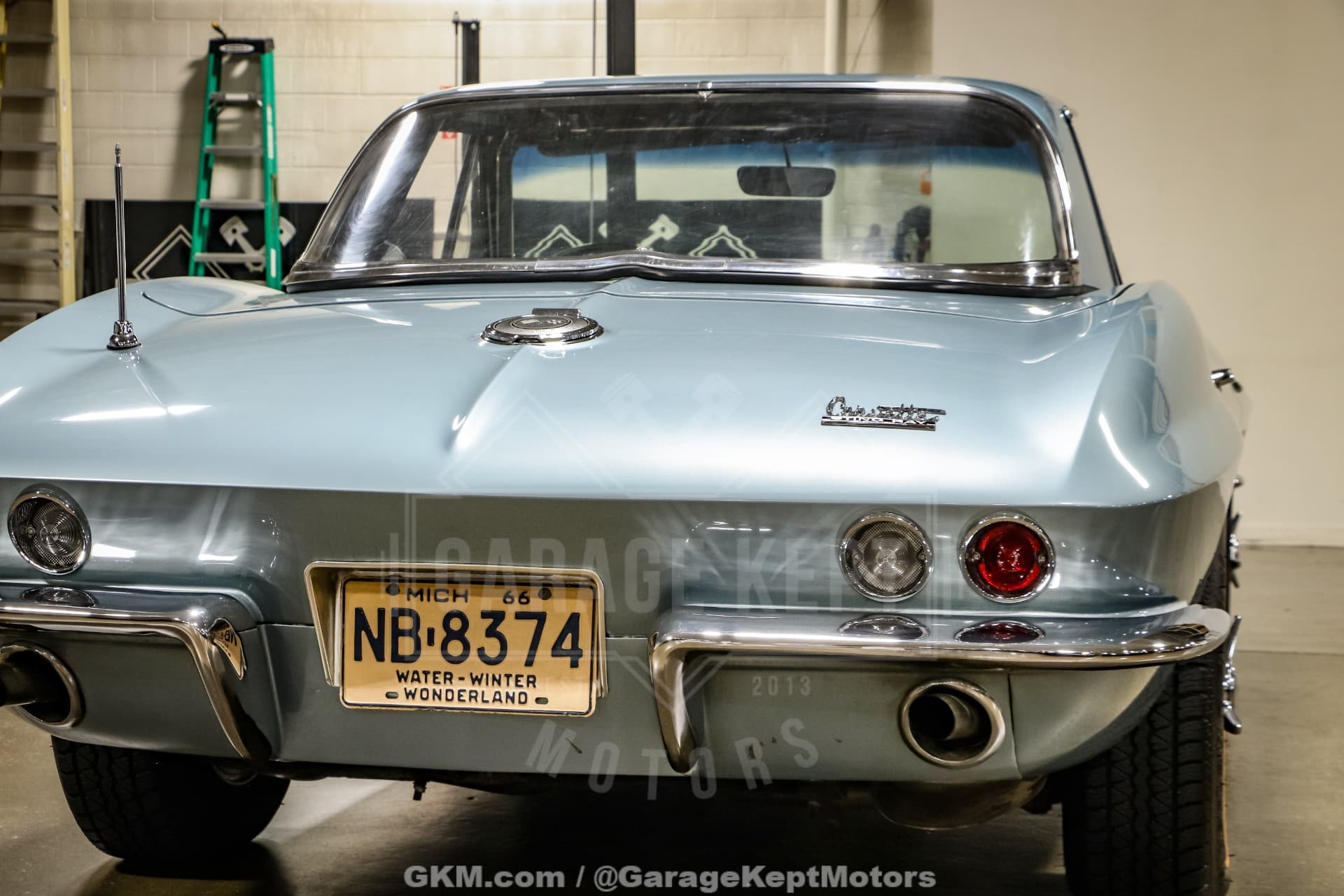 1966 Chevrolet Corvette Convertible thumbnail 9