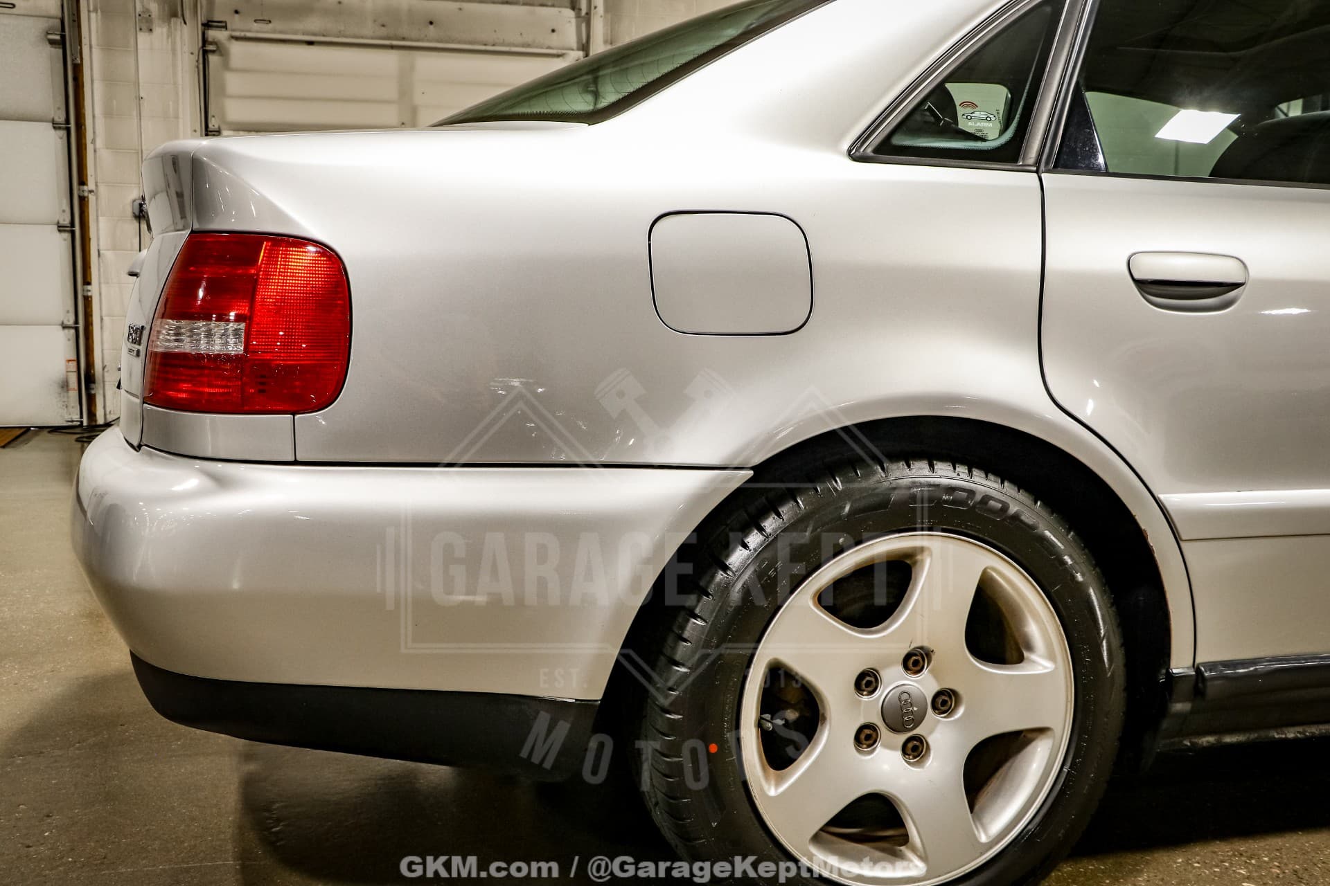 2001 Audi A4 1.8T quattro thumbnail 9