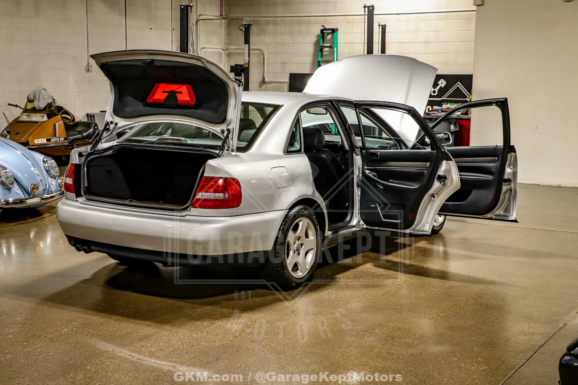 2001 Audi A4 1.8T quattro thumbnail 11