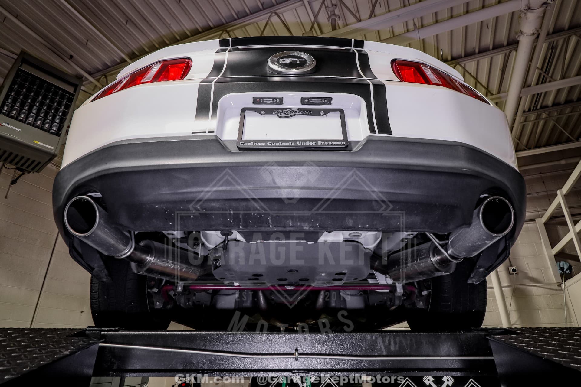 2010 Ford Mustang GT thumbnail 25