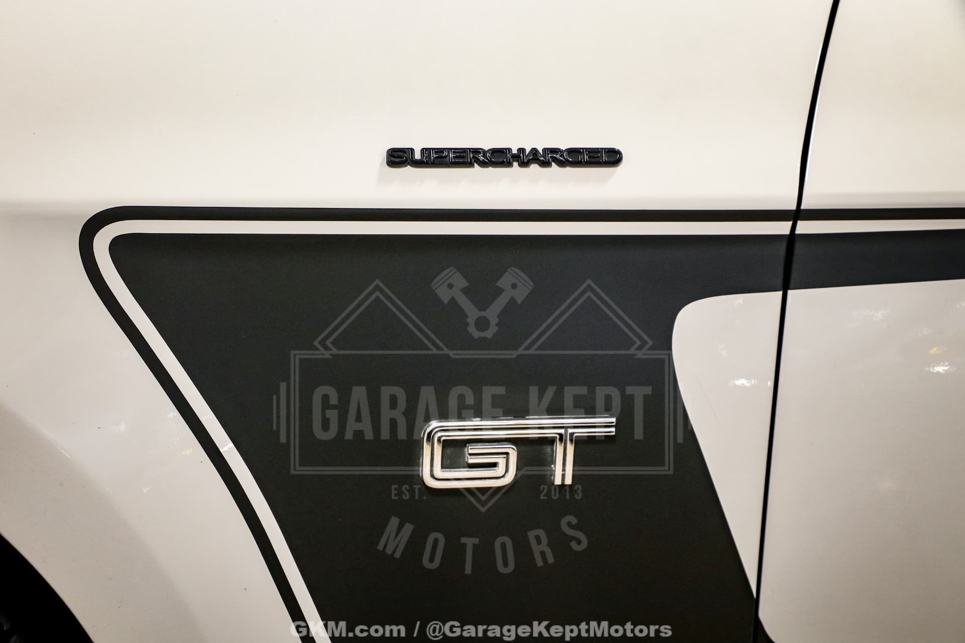 2010 Ford Mustang GT thumbnail 5