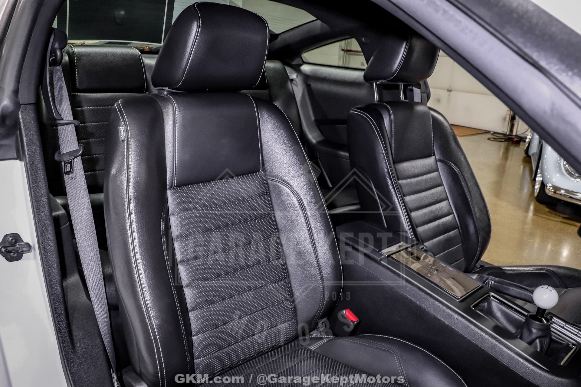 2010 Ford Mustang GT thumbnail 12