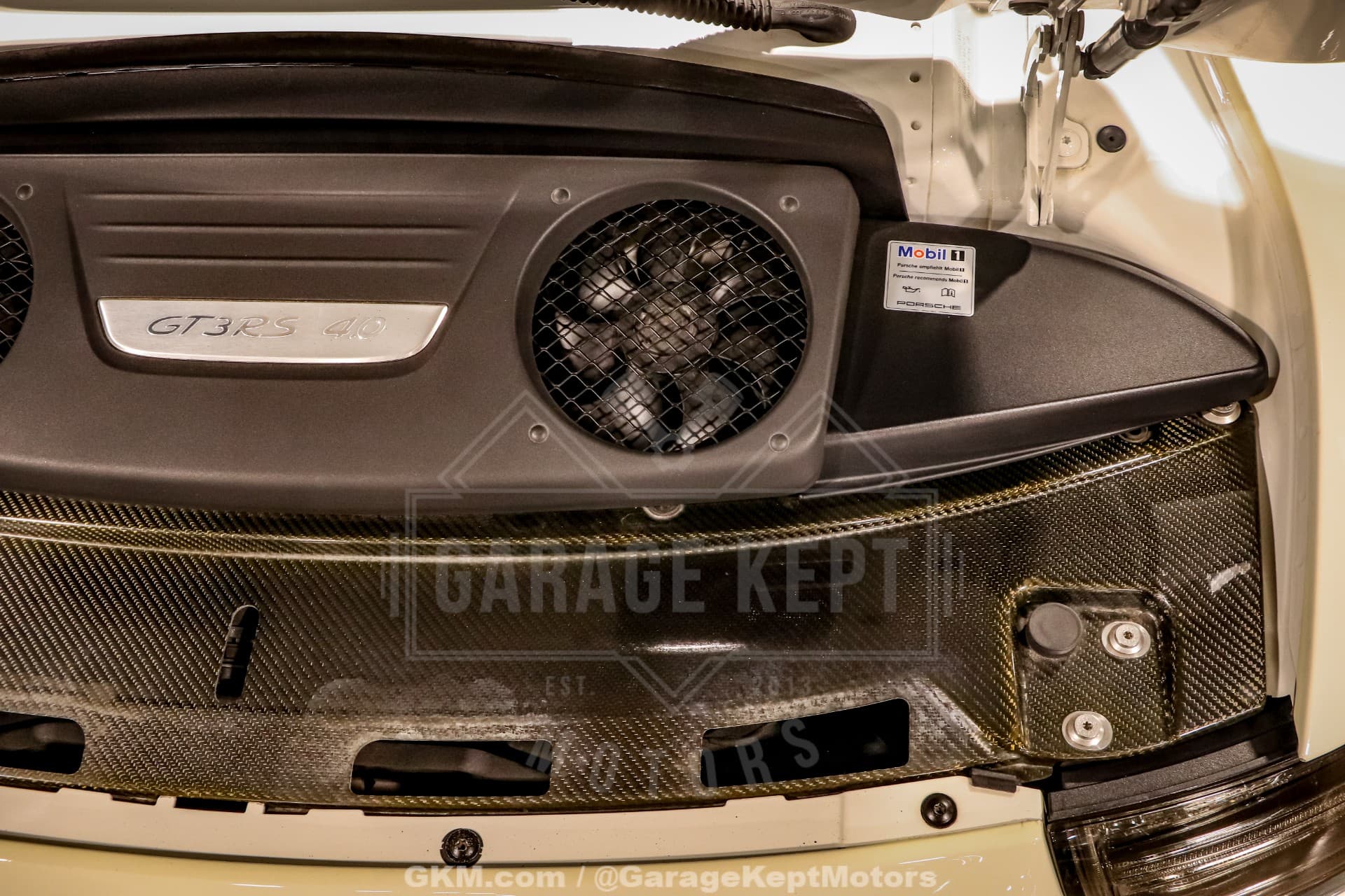 2016 Porsche 911 GT3 RS thumbnail 15