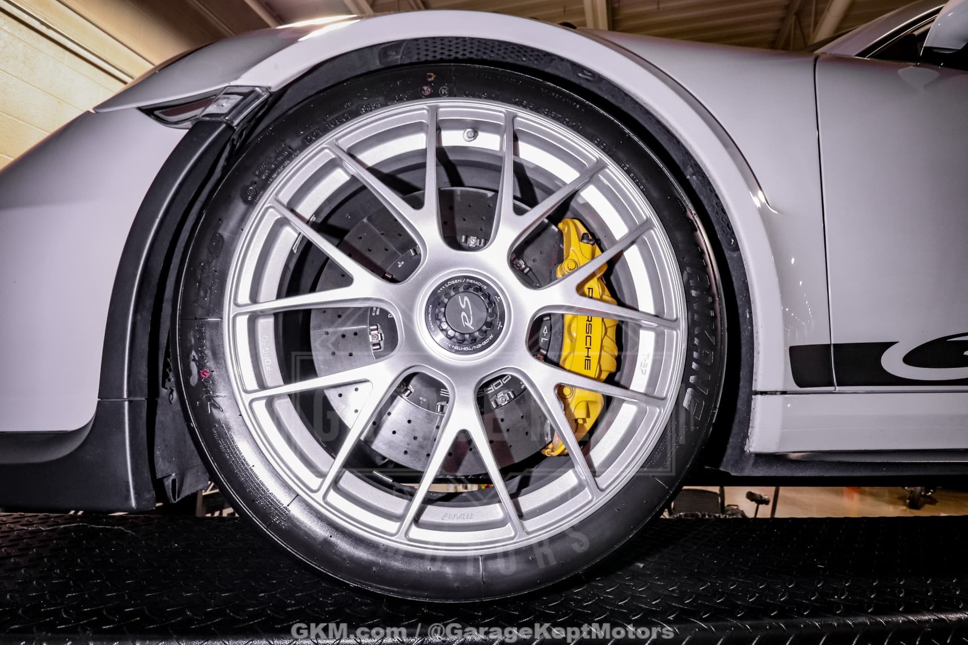 2016 Porsche 911 GT3 RS thumbnail 25