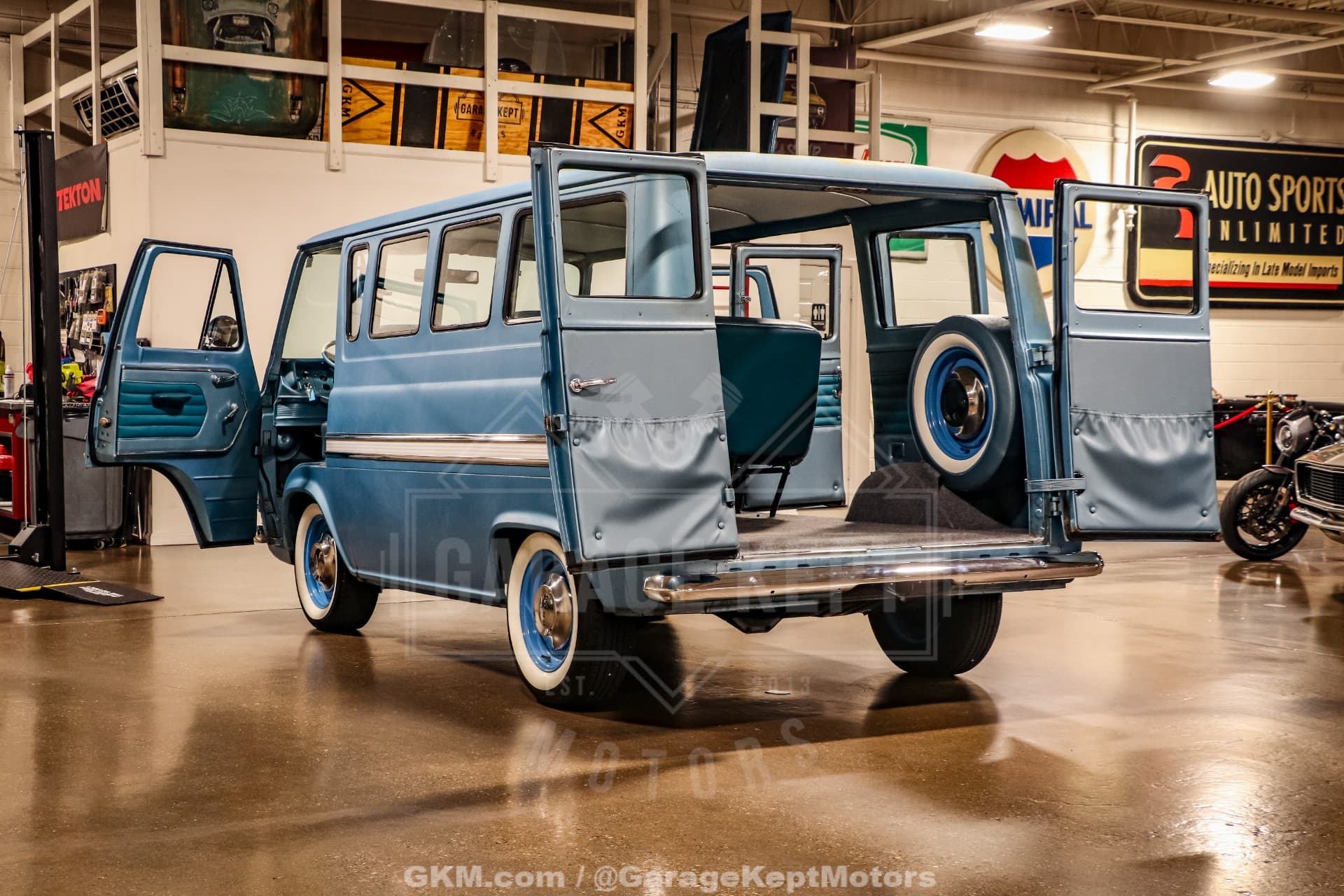 1962 Ford Falcon Club Wagon thumbnail 10