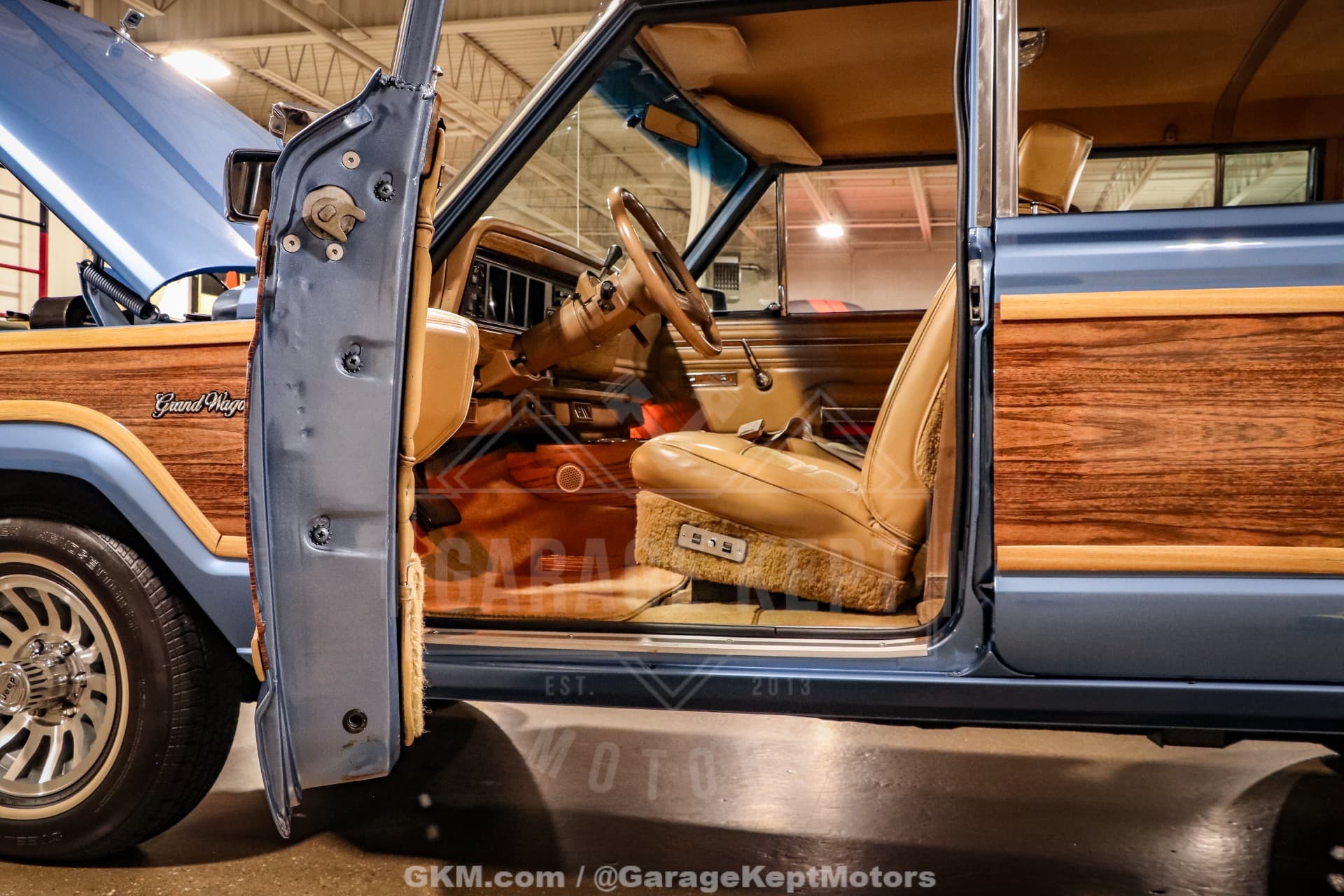 1987 Jeep Grand Wagoneer thumbnail 18