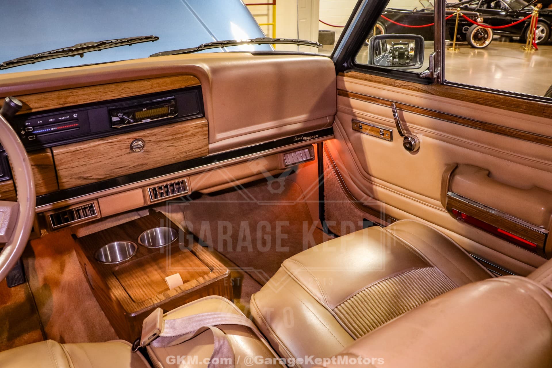 1987 Jeep Grand Wagoneer thumbnail 20