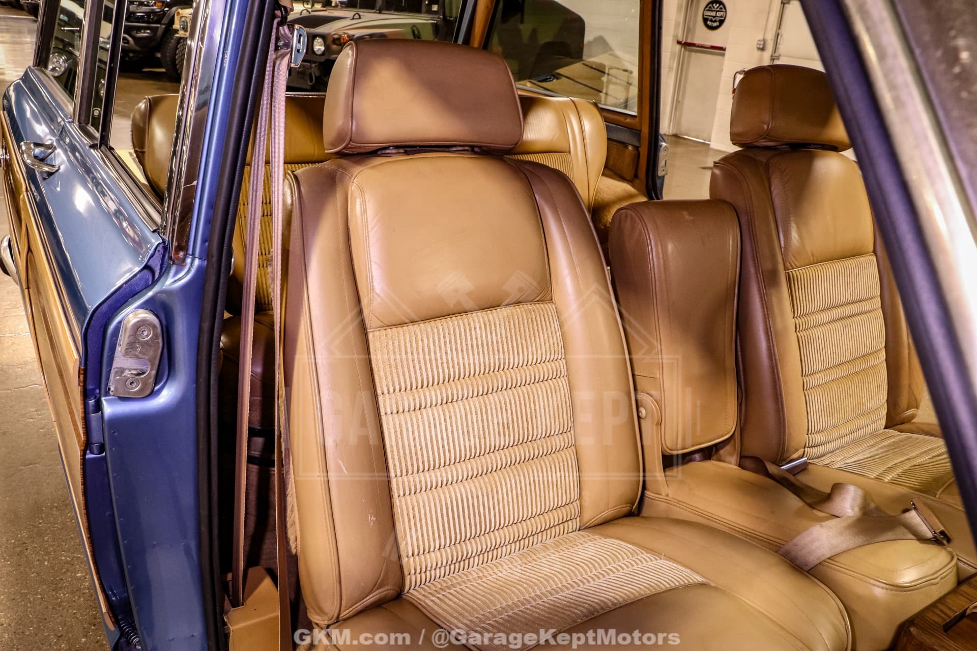 1987 Jeep Grand Wagoneer thumbnail 12