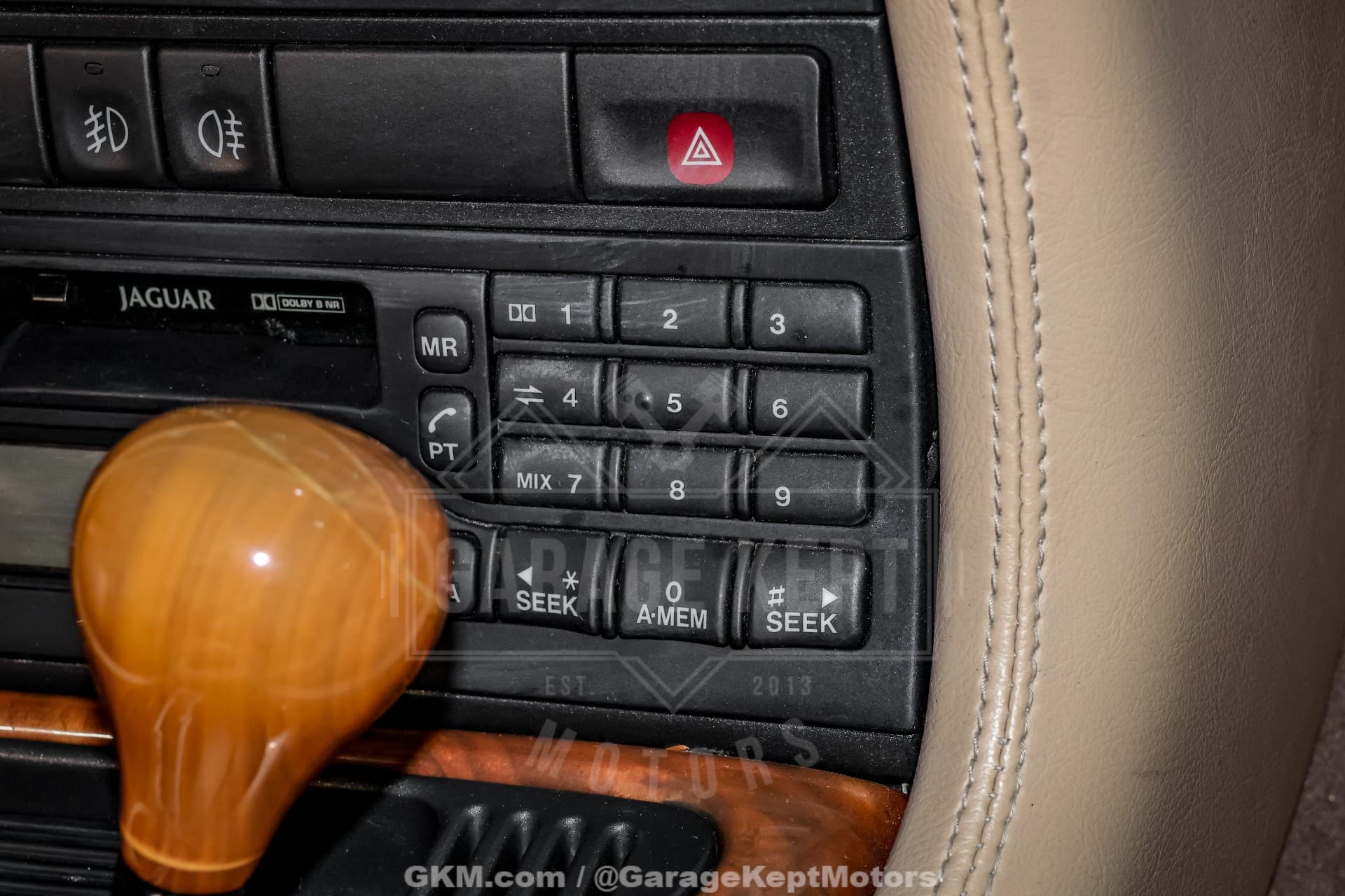 2000 Jaguar XK-Series XK8 thumbnail 19